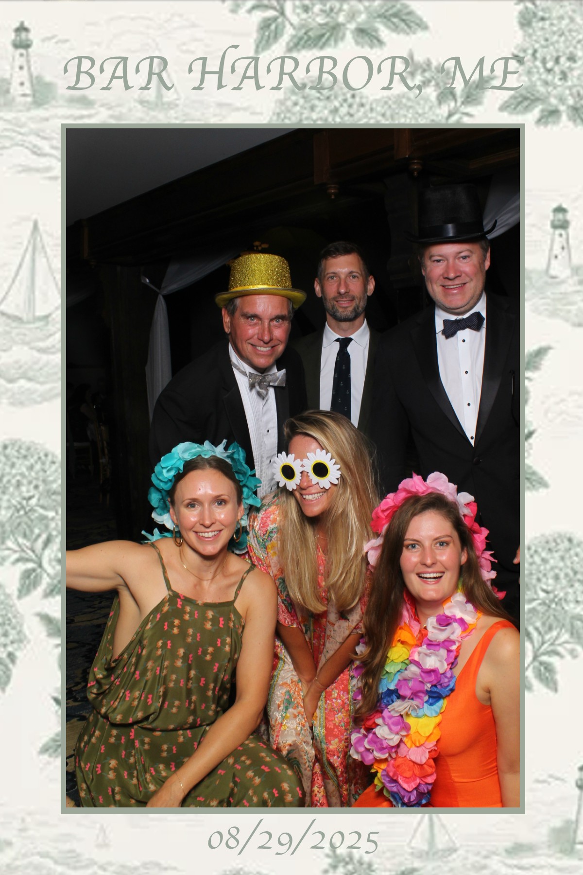 Bar Harbor Wedding | View more photos from the event at gallery.mainemagicmirror.com/u/MaineMagicMirror/Bar-Harbor-Wedding