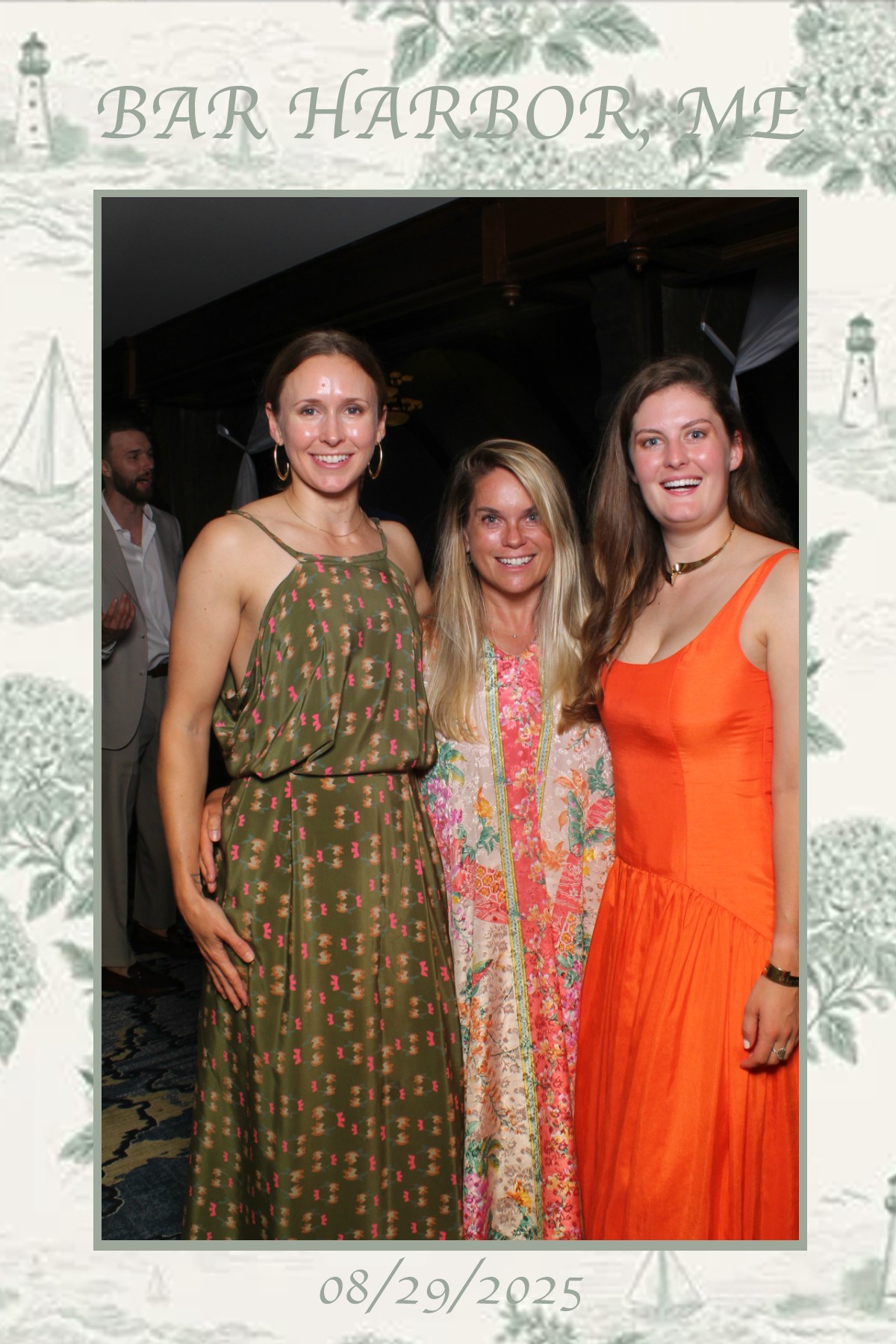 Bar Harbor Wedding | View more photos from the event at gallery.mainemagicmirror.com/u/MaineMagicMirror/Bar-Harbor-Wedding