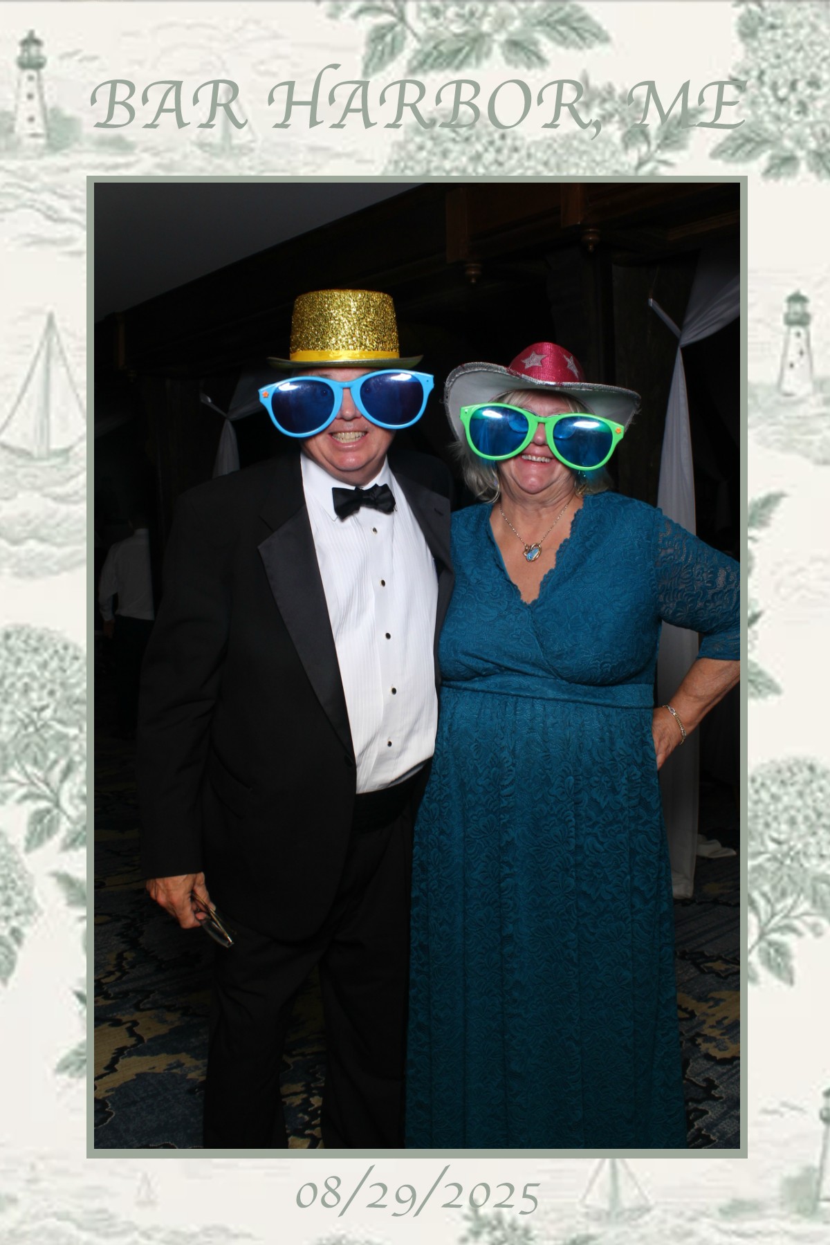 Bar Harbor Wedding | View more photos from the event at gallery.mainemagicmirror.com/u/MaineMagicMirror/Bar-Harbor-Wedding