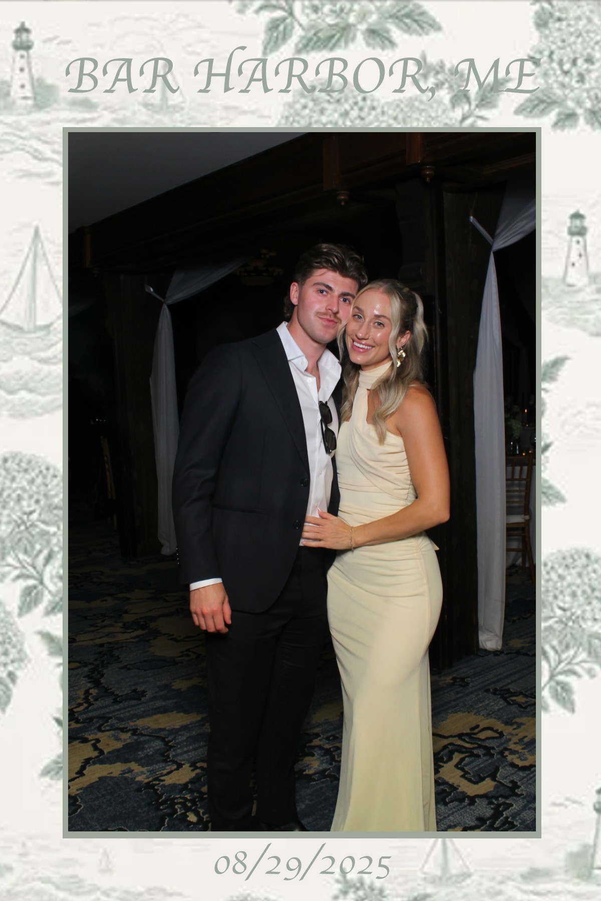 Bar Harbor Wedding | View more photos from the event at gallery.mainemagicmirror.com/u/MaineMagicMirror/Bar-Harbor-Wedding