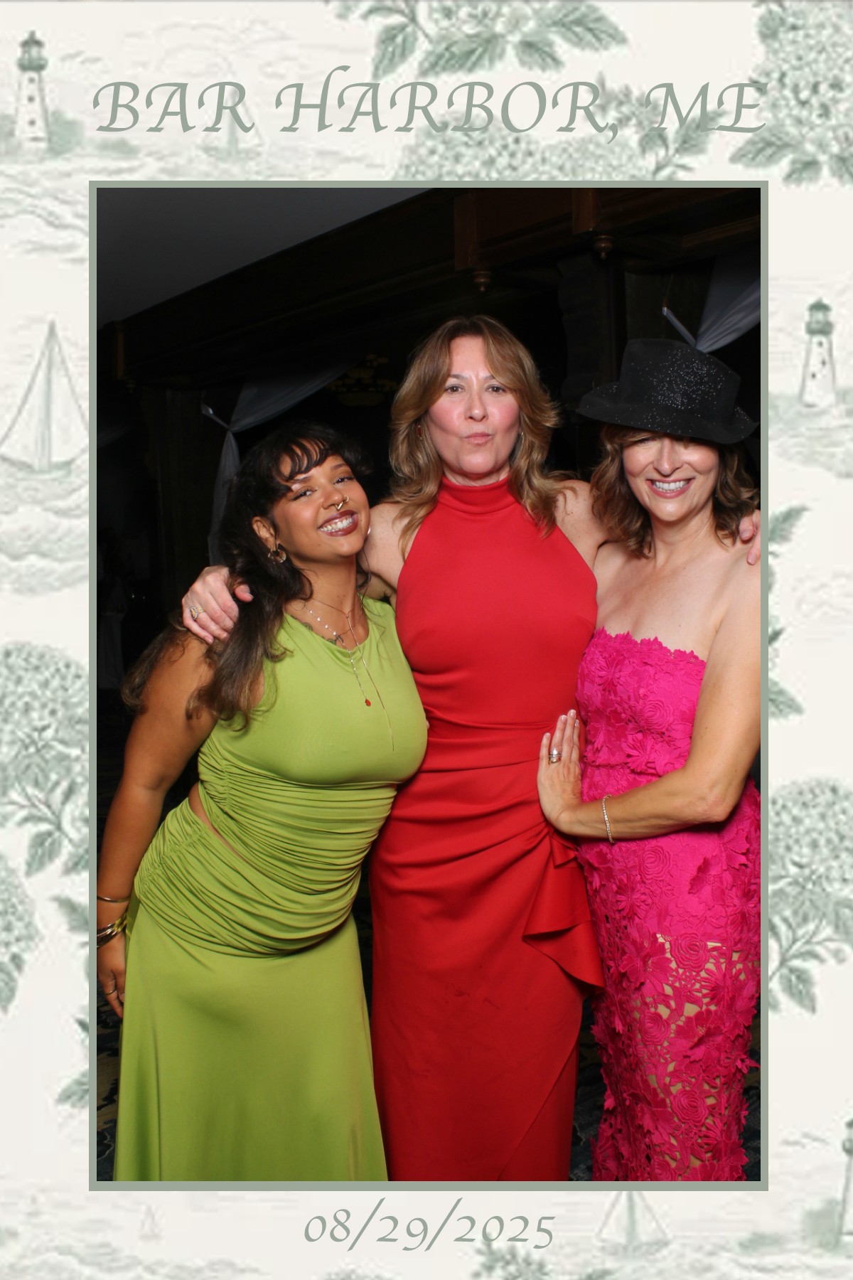 Bar Harbor Wedding | View more photos from the event at gallery.mainemagicmirror.com/u/MaineMagicMirror/Bar-Harbor-Wedding