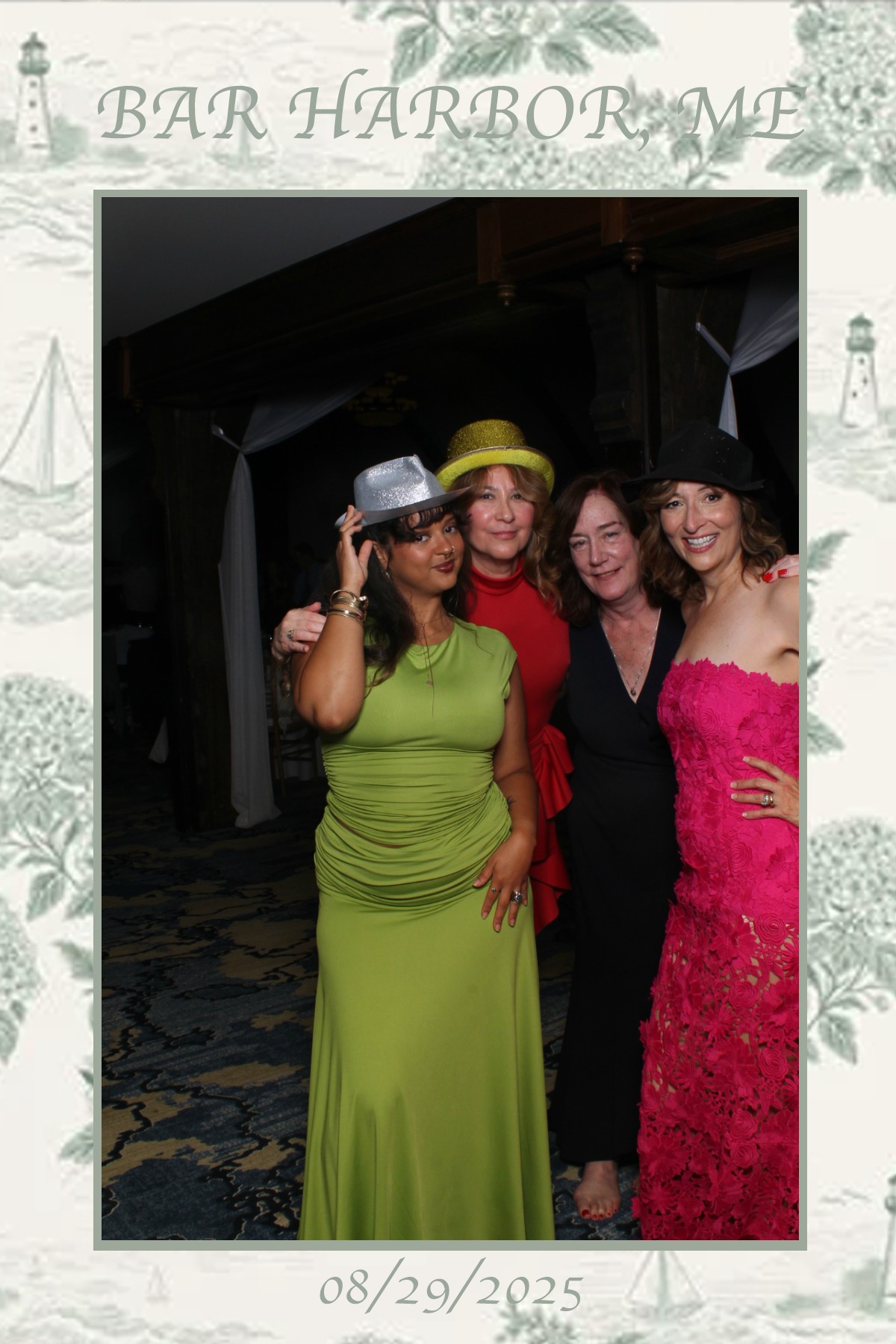 Bar Harbor Wedding | View more photos from the event at gallery.mainemagicmirror.com/u/MaineMagicMirror/Bar-Harbor-Wedding