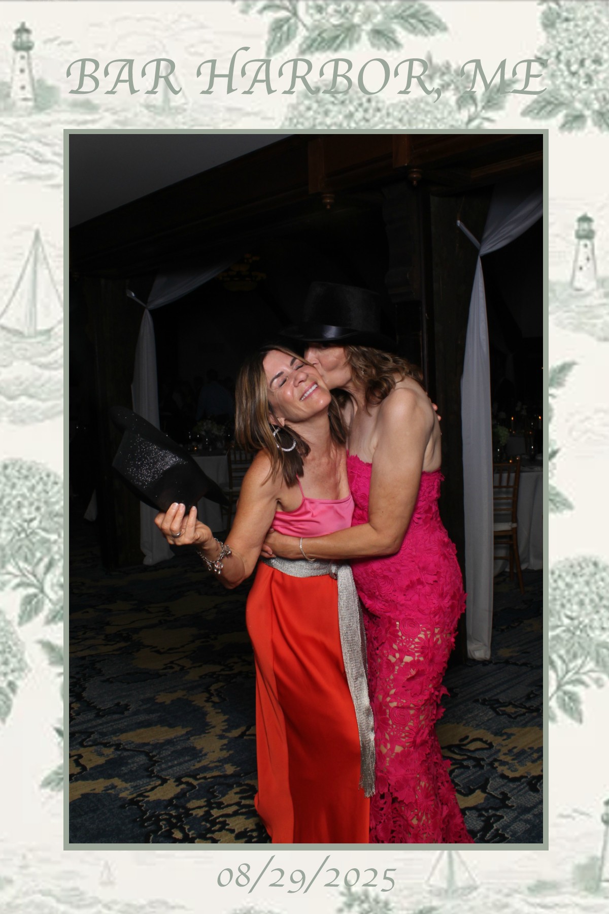 Bar Harbor Wedding | View more photos from the event at gallery.mainemagicmirror.com/u/MaineMagicMirror/Bar-Harbor-Wedding