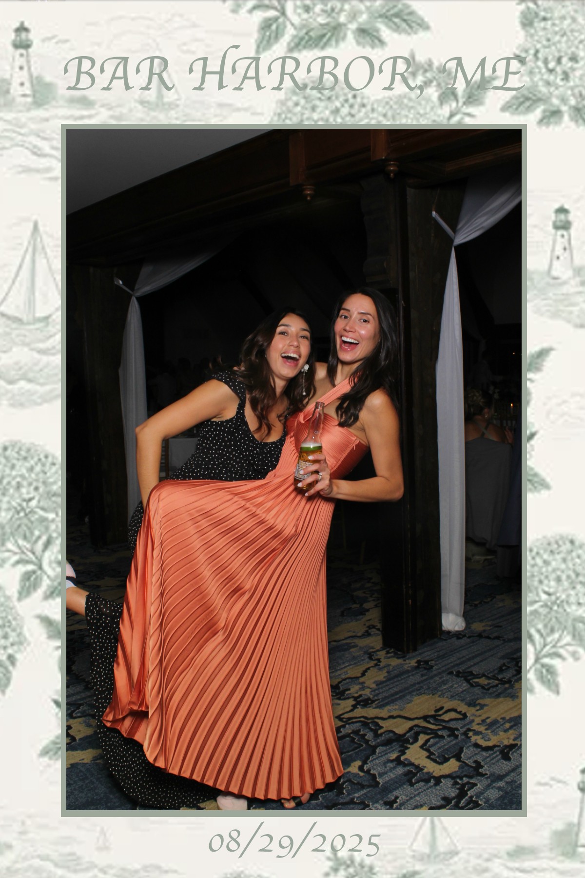 Bar Harbor Wedding | View more photos from the event at gallery.mainemagicmirror.com/u/MaineMagicMirror/Bar-Harbor-Wedding