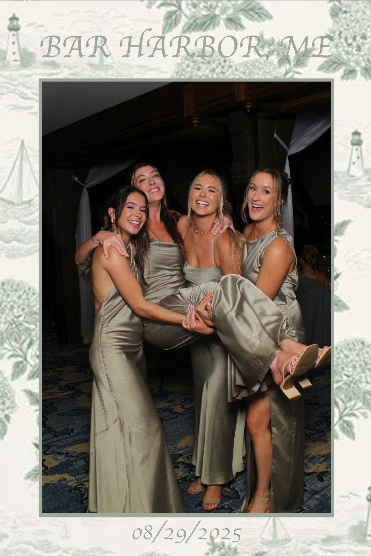 Bar Harbor Wedding | View more photos from the event at gallery.mainemagicmirror.com/u/MaineMagicMirror/Bar-Harbor-Wedding