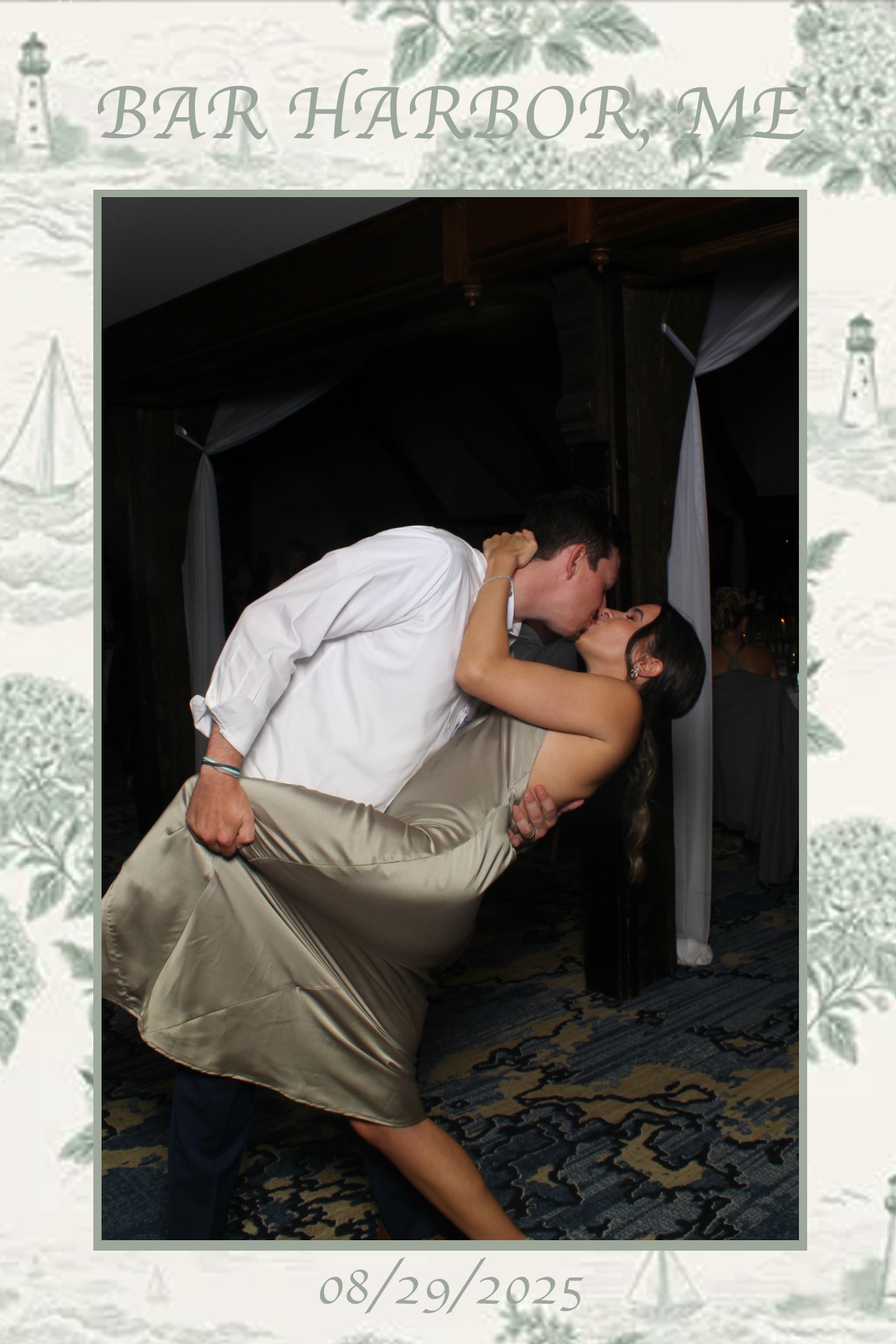 Bar Harbor Wedding | View more photos from the event at gallery.mainemagicmirror.com/u/MaineMagicMirror/Bar-Harbor-Wedding