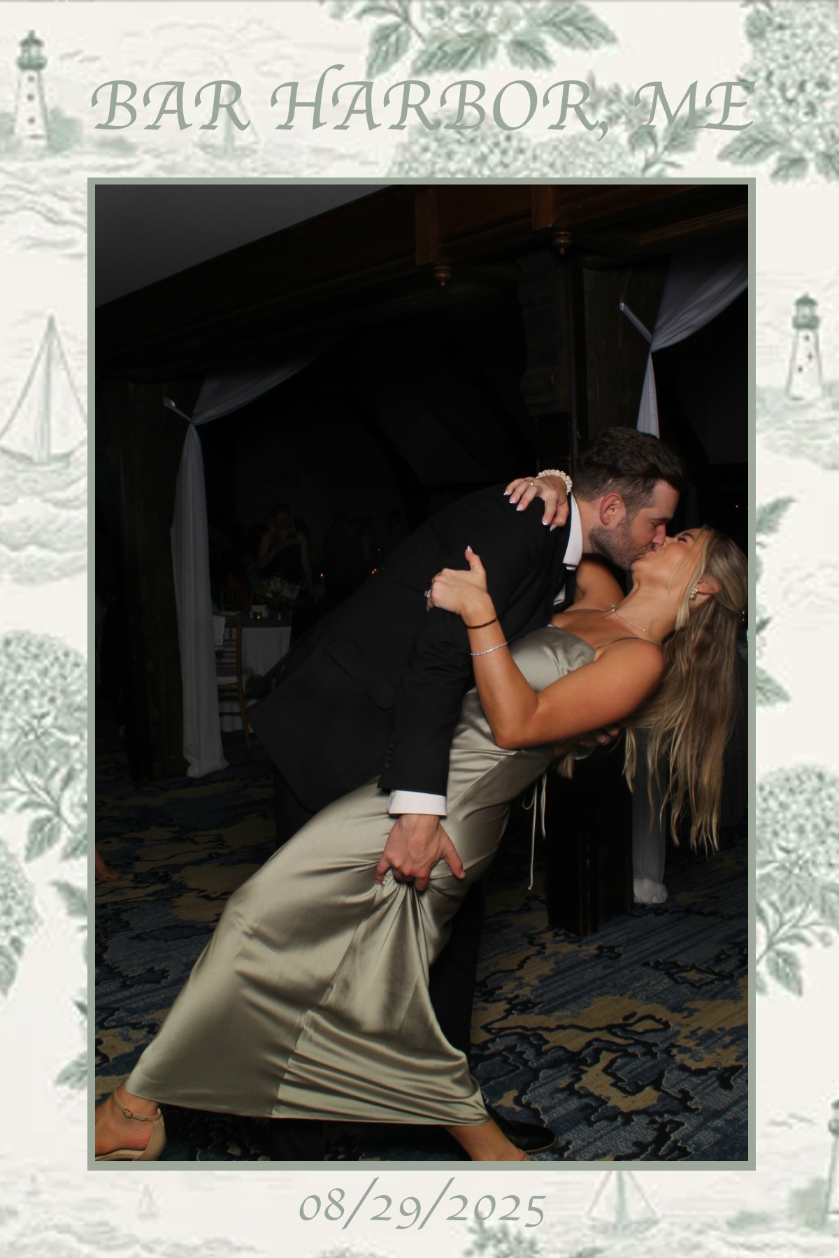 Bar Harbor Wedding | View more photos from the event at gallery.mainemagicmirror.com/u/MaineMagicMirror/Bar-Harbor-Wedding