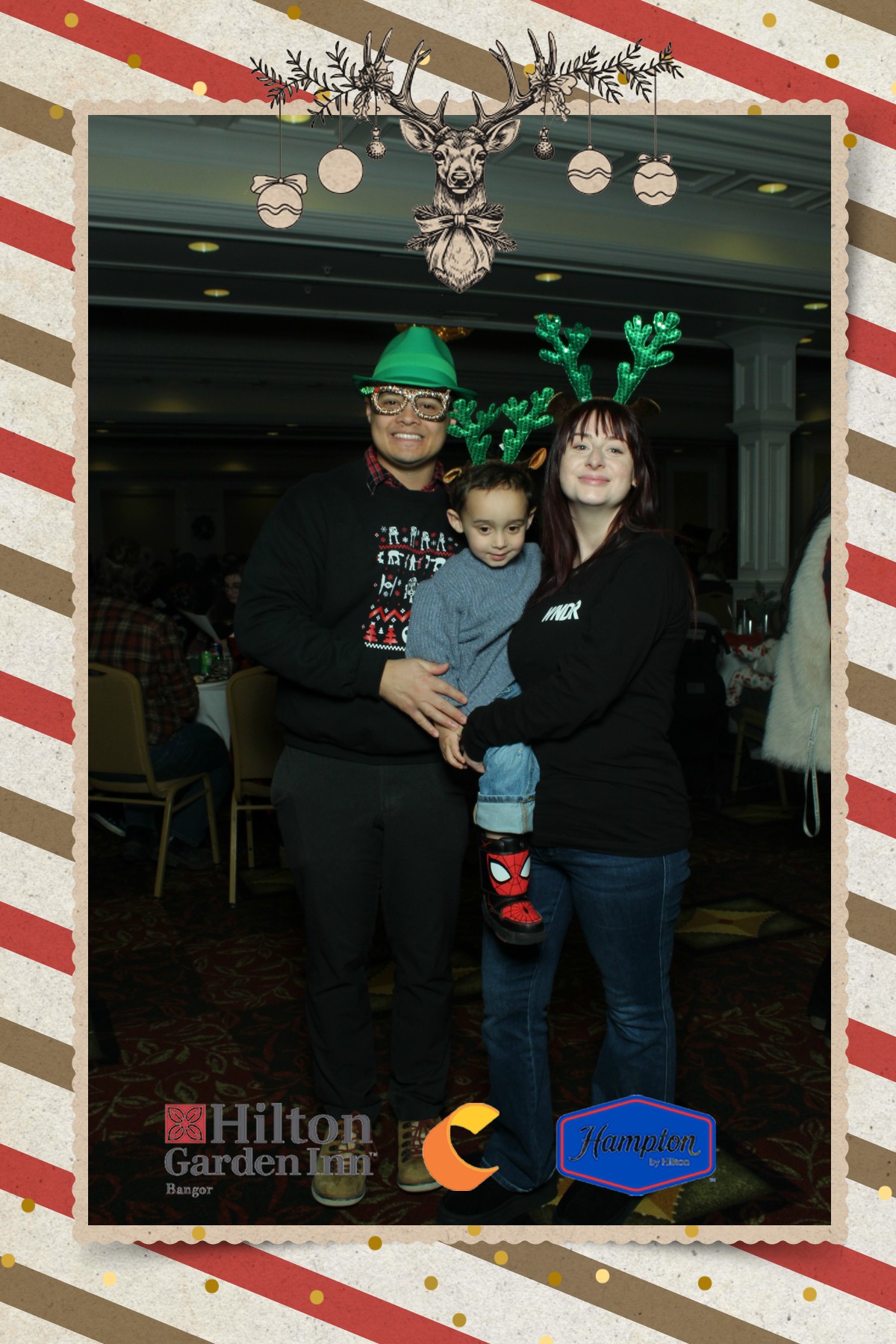 Hilton Garden Inn, Hampton Inn, Comfort Inn Holiday 2025 | View more photos from the event at gallery.mainemagicmirror.com/u/MaineMagicMirror/Hilton-Garden-Inn-Hampton-Inn-Comfort-Inn-Holiday-2025