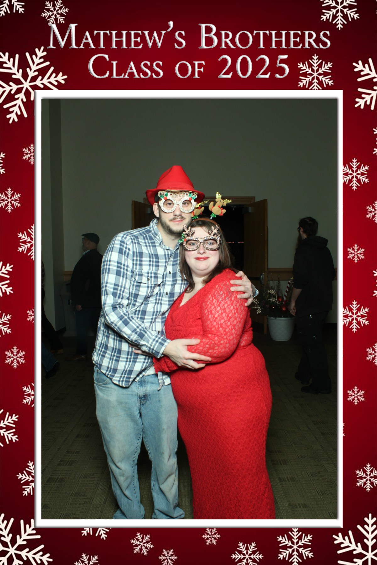 Mathew's Brothers Holiday Party 2025 | View more photos from the event at gallery.mainemagicmirror.com/u/MaineMagicMirror/Mathews-Brothers-Holiday-Party-2025