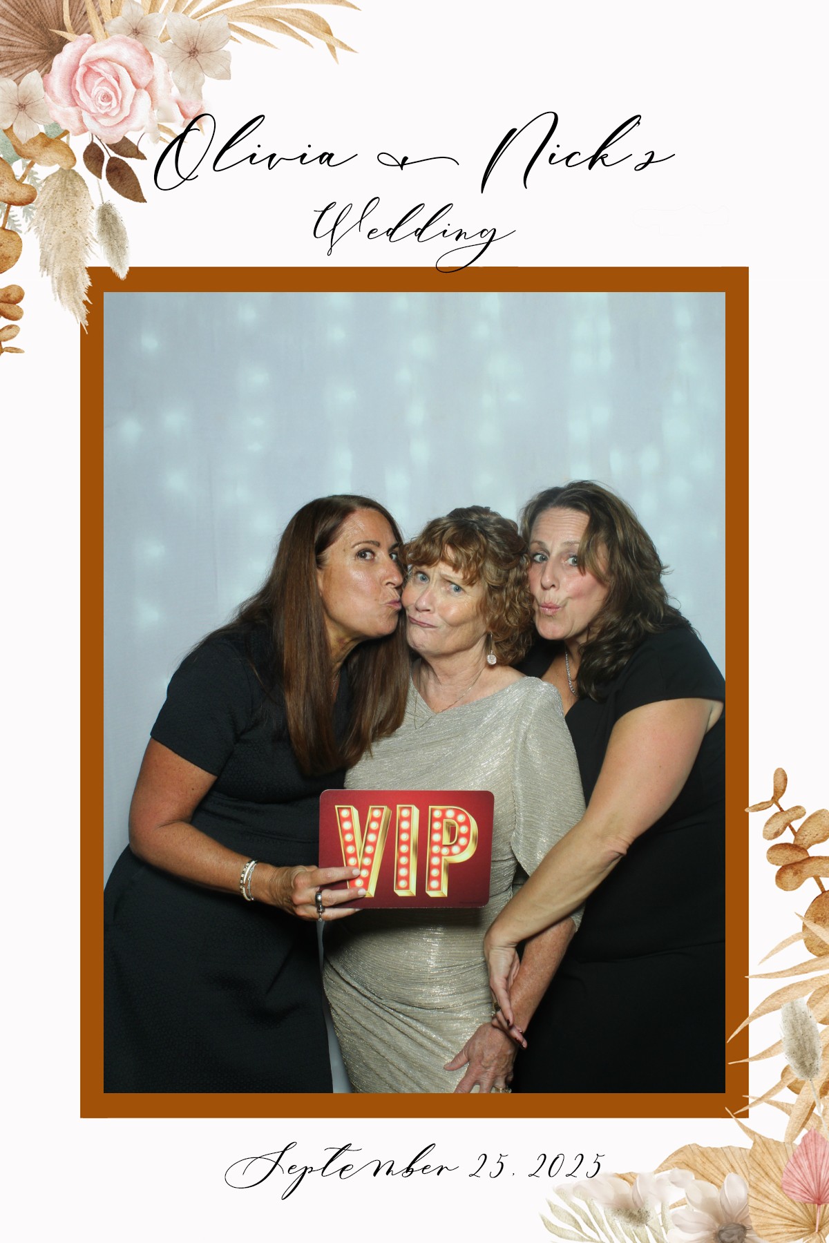 Olivia & Nick's Wedding | View more photos from the event at gallery.mainemagicmirror.com/u/MaineMagicMirror/Olivia-Nicks-Wedding