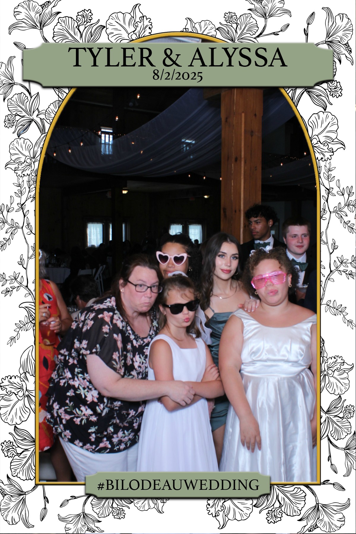 Tyler & Alyssa | View more photos from the event at gallery.mainemagicmirror.com/u/MaineMagicMirror/Tyler-Alyssa