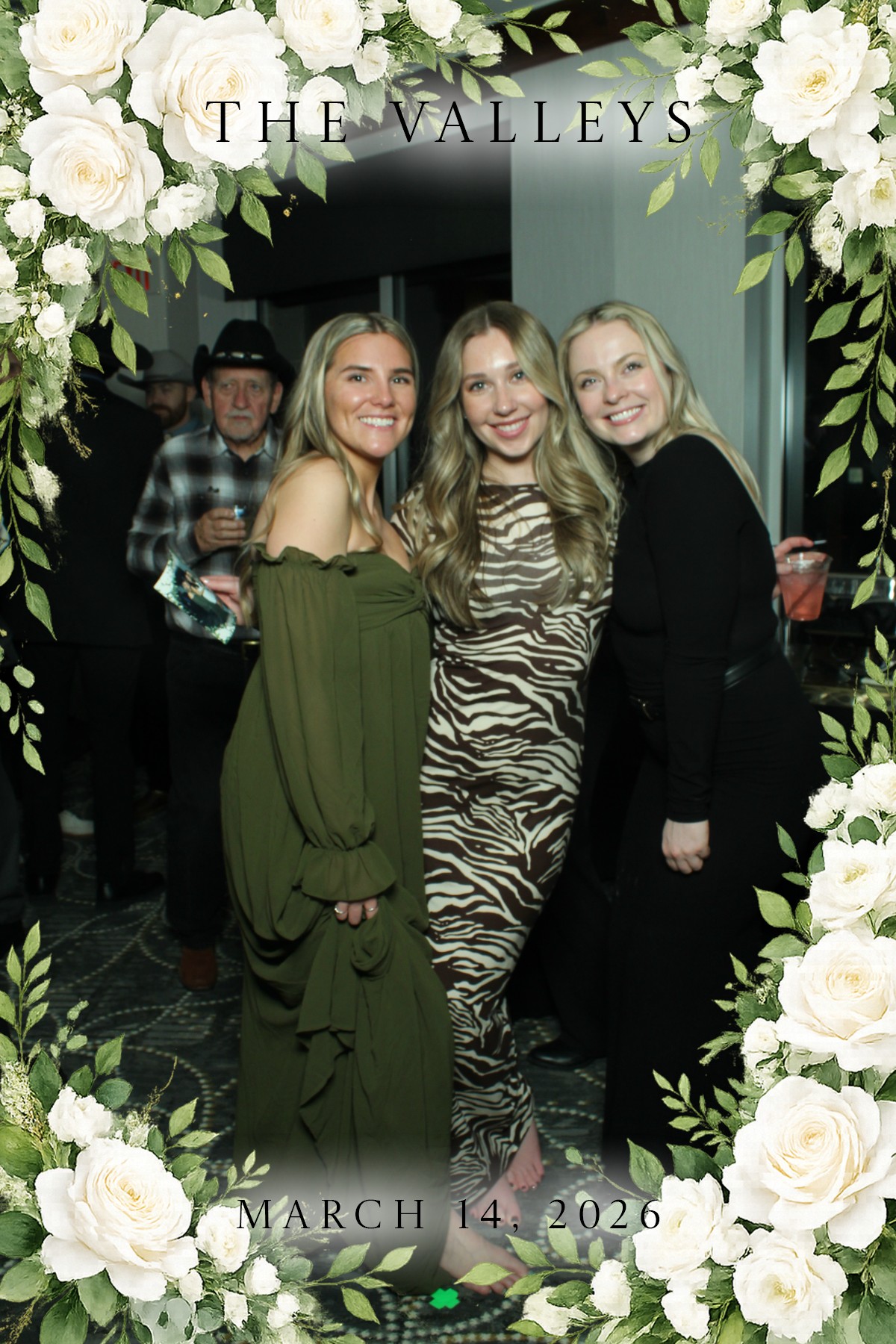 Moriah and Spencer Wedding | View more photos from the event at gallery.mainemagicmirror.com/u/MaineMagicMirror/Moriah-and-Spencer-Wedding