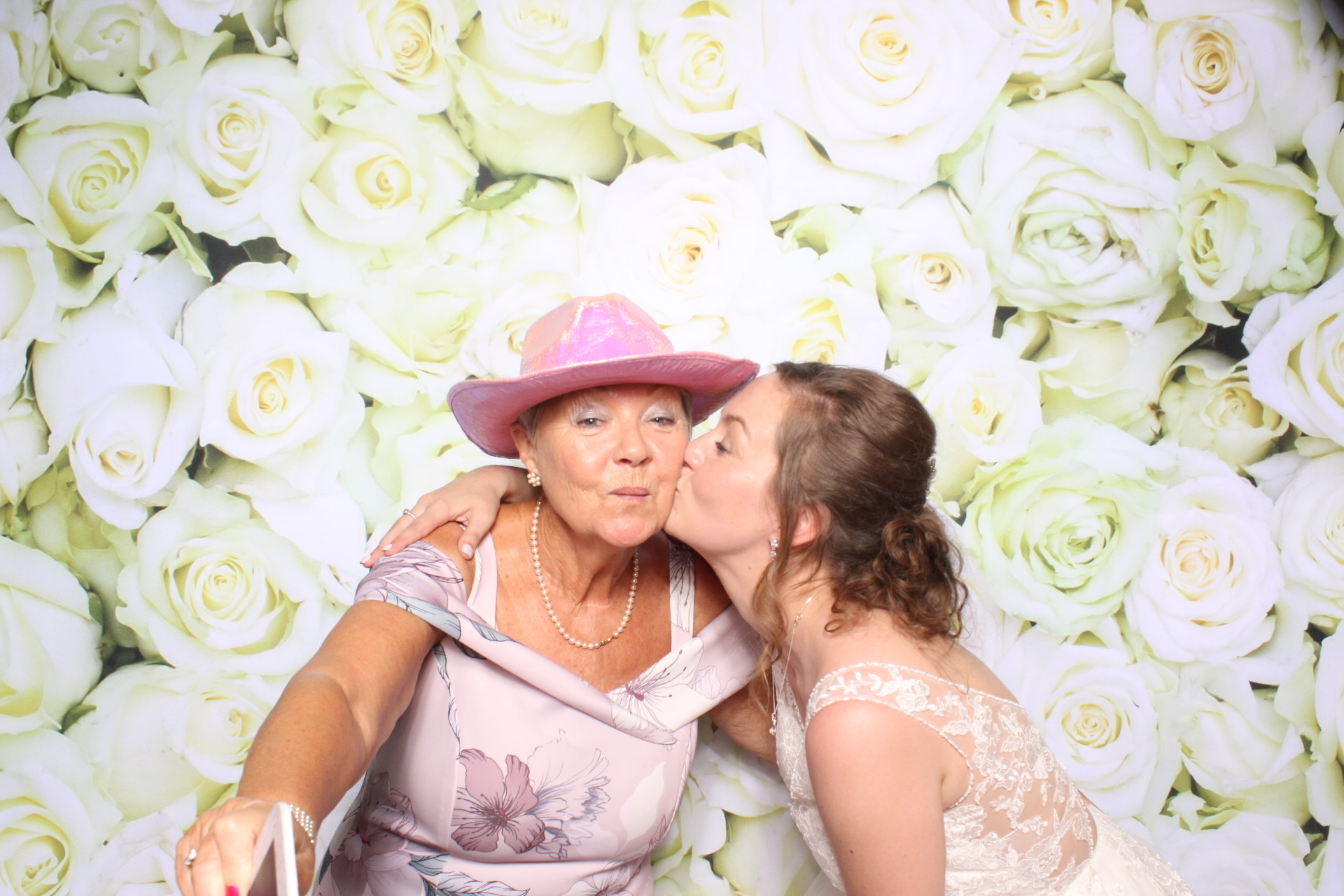 Claire & Graham | View more photos from the event at images.mobile-photo-booth.com/u/MobilePhotoBoothUK/Claire-Graham