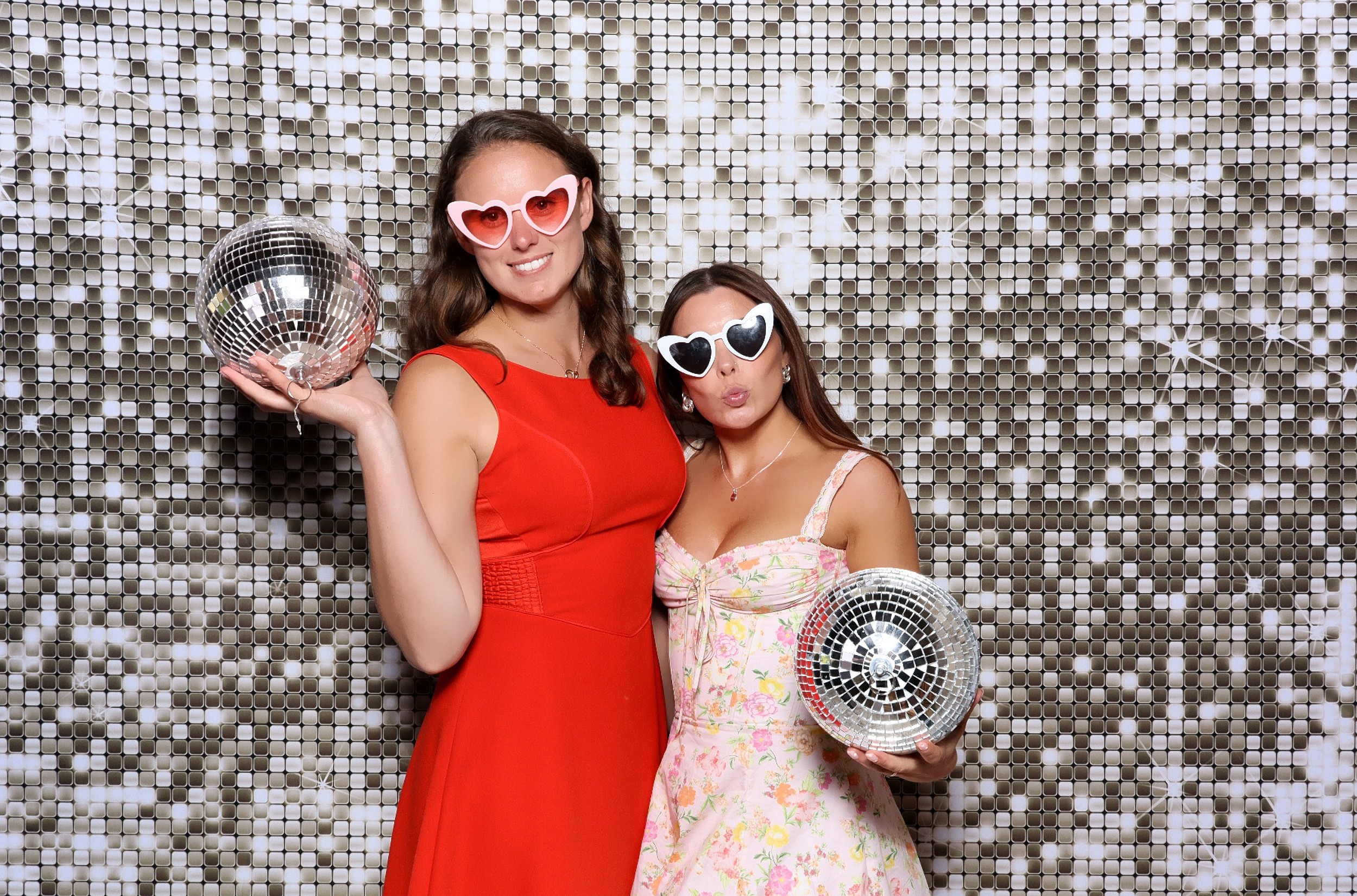 Eloise & Sam | View more photos from the event at v1.boothgallery.com/u/MooMuu-Photo-Booths/Eloise-Sam