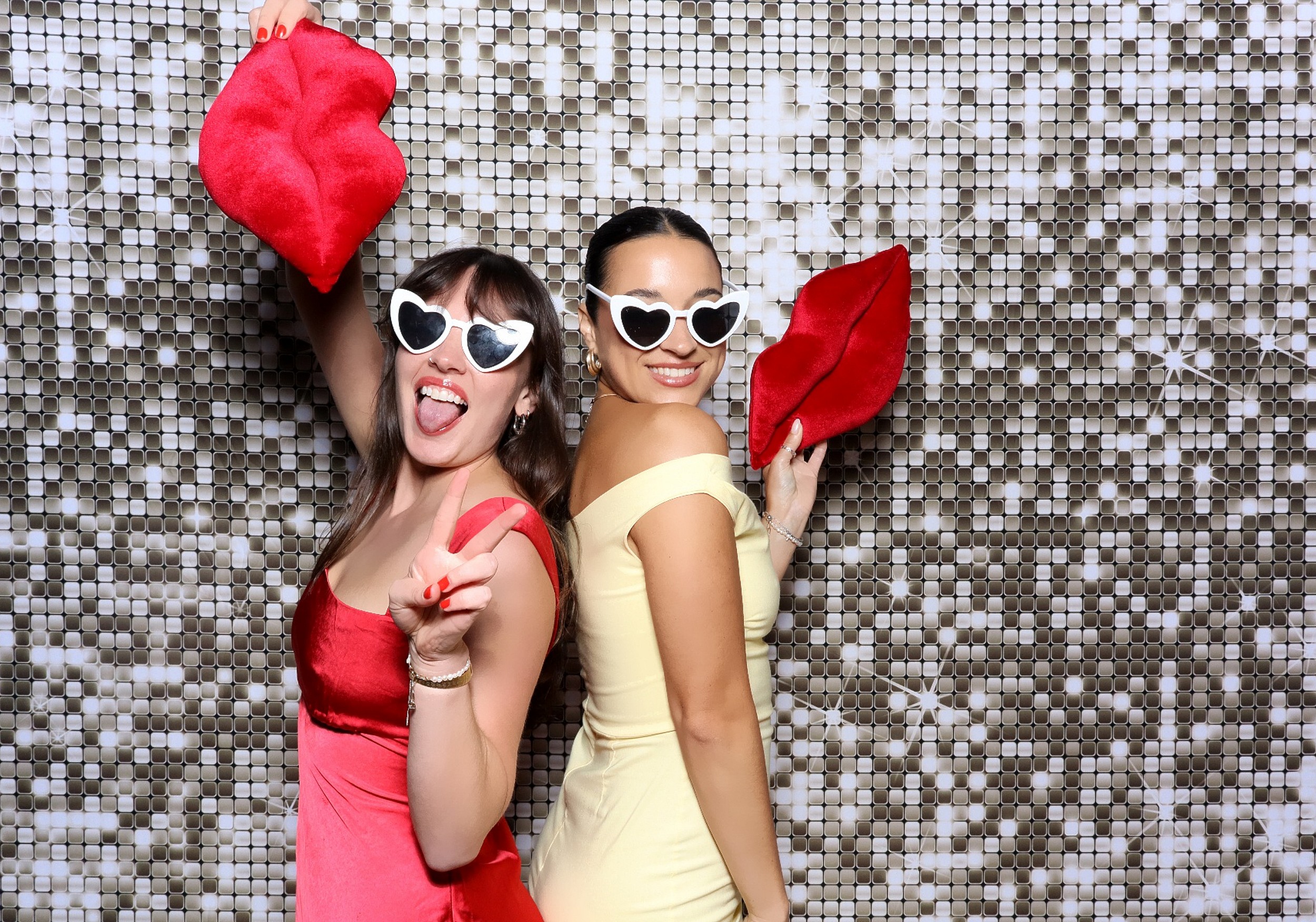 Eloise & Sam | View more photos from the event at v1.boothgallery.com/u/MooMuu-Photo-Booths/Eloise-Sam