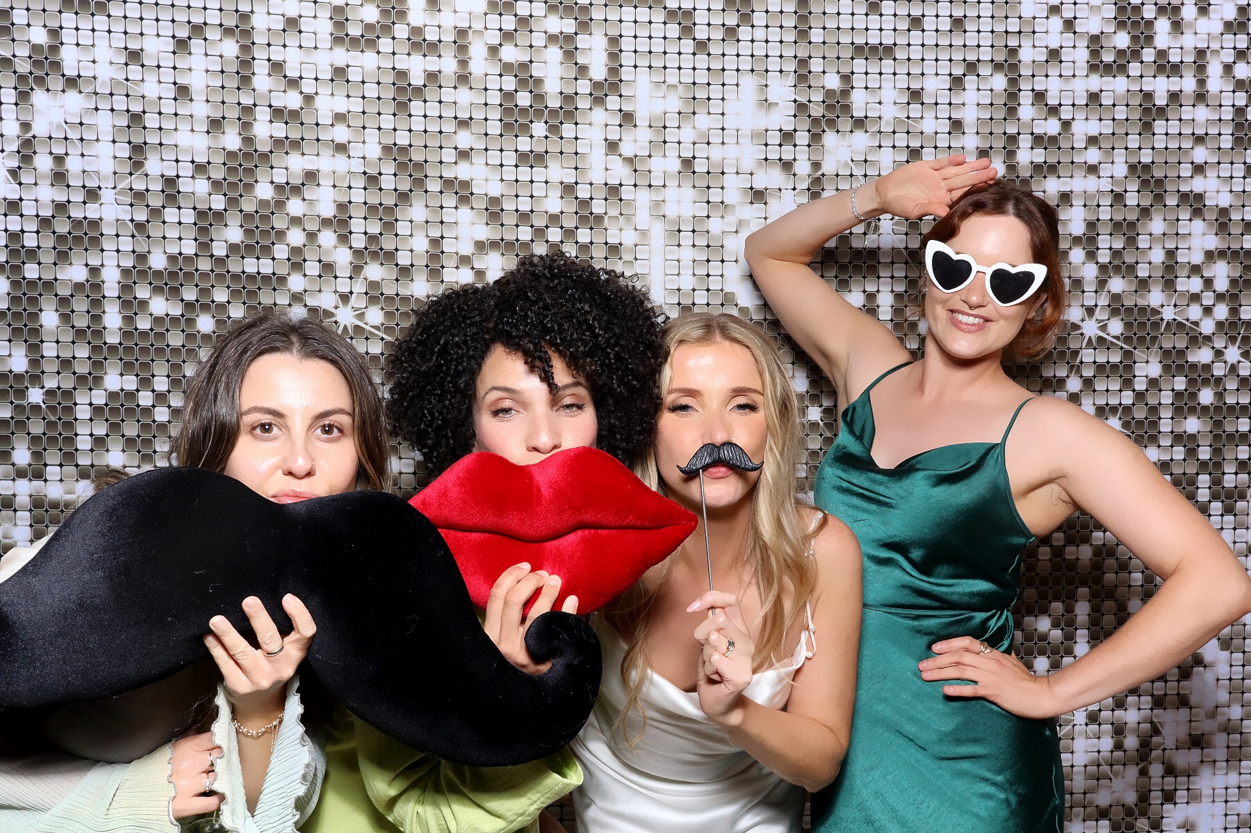 Eloise & Sam | View more photos from the event at v1.boothgallery.com/u/MooMuu-Photo-Booths/Eloise-Sam