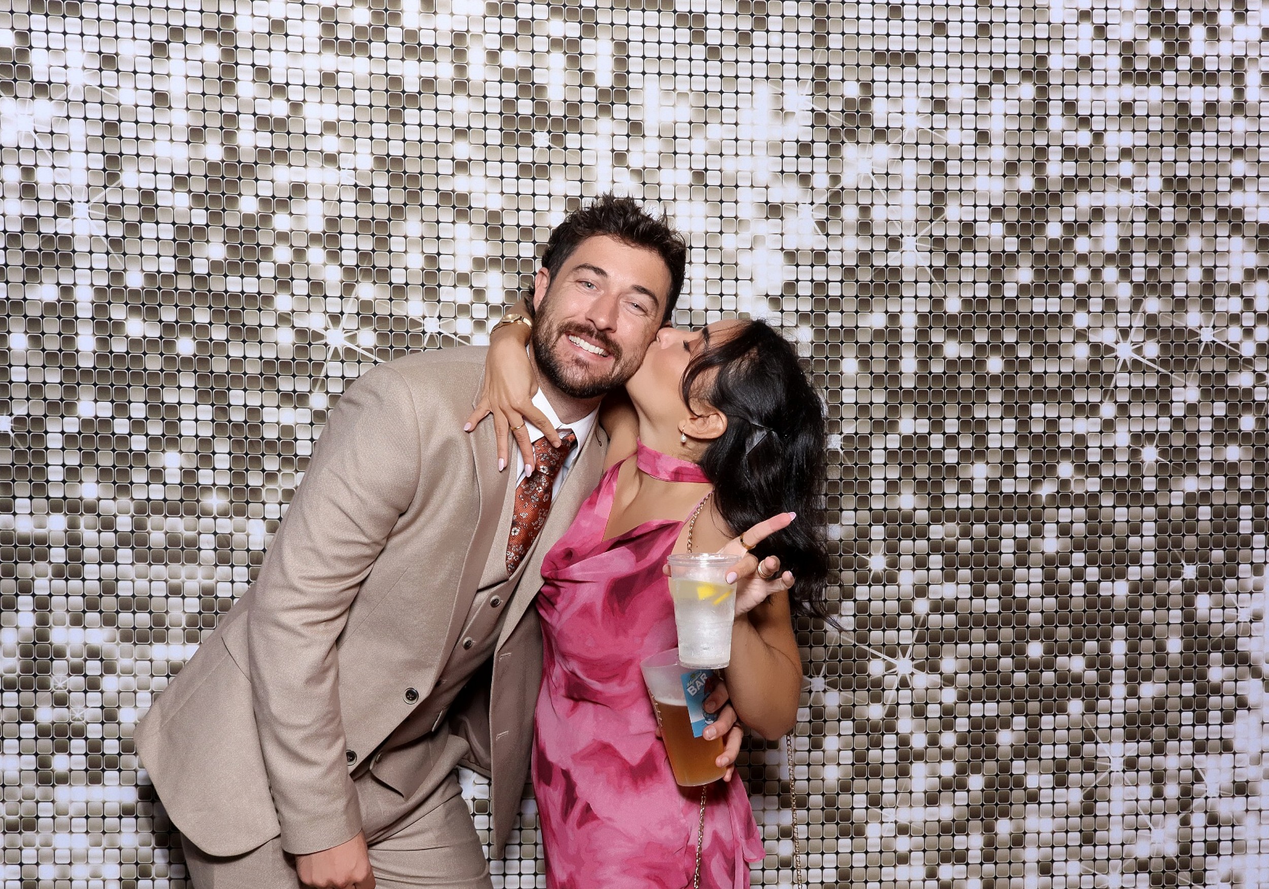 Eloise & Sam | View more photos from the event at v1.boothgallery.com/u/MooMuu-Photo-Booths/Eloise-Sam
