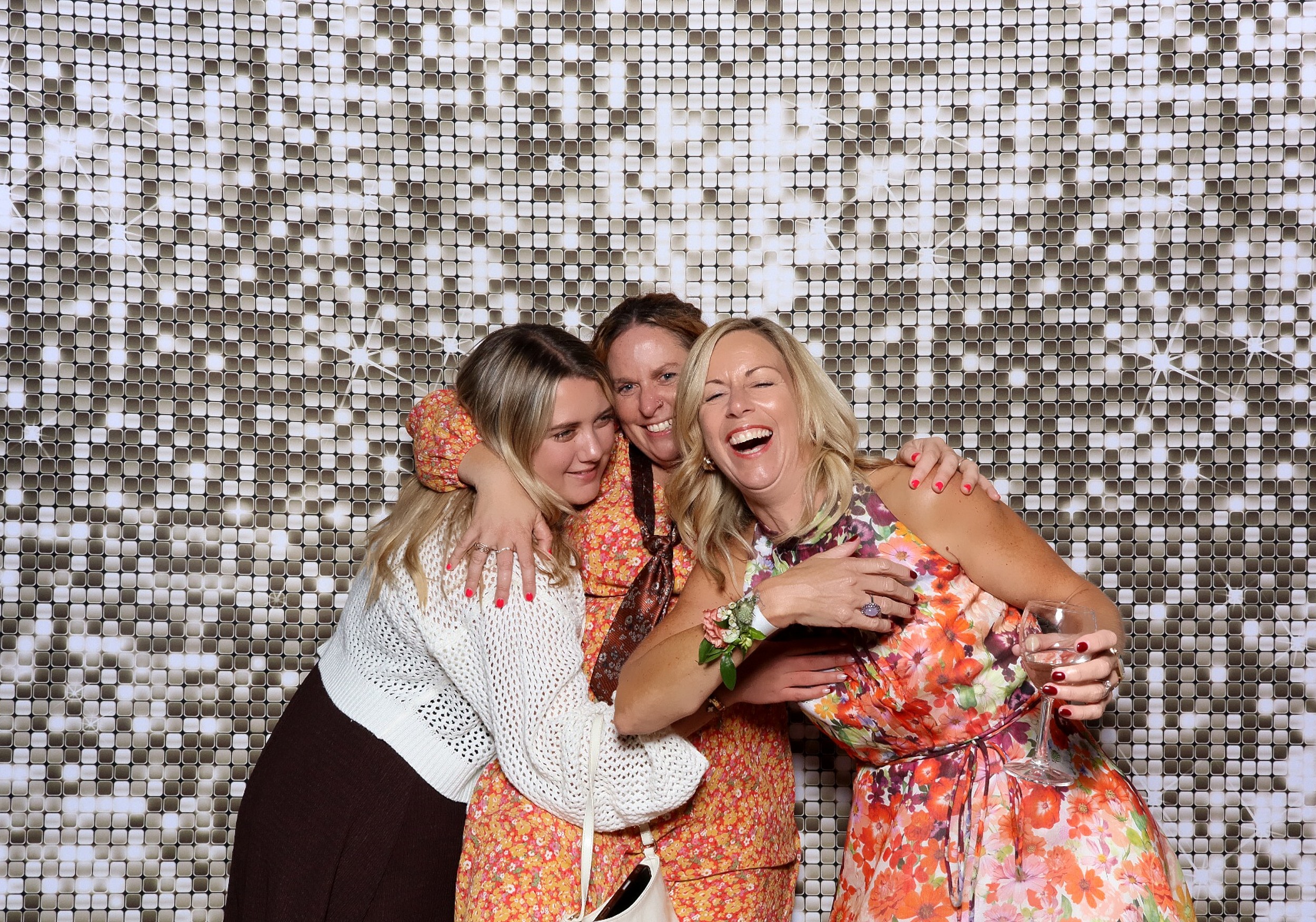 Eloise & Sam | View more photos from the event at v1.boothgallery.com/u/MooMuu-Photo-Booths/Eloise-Sam