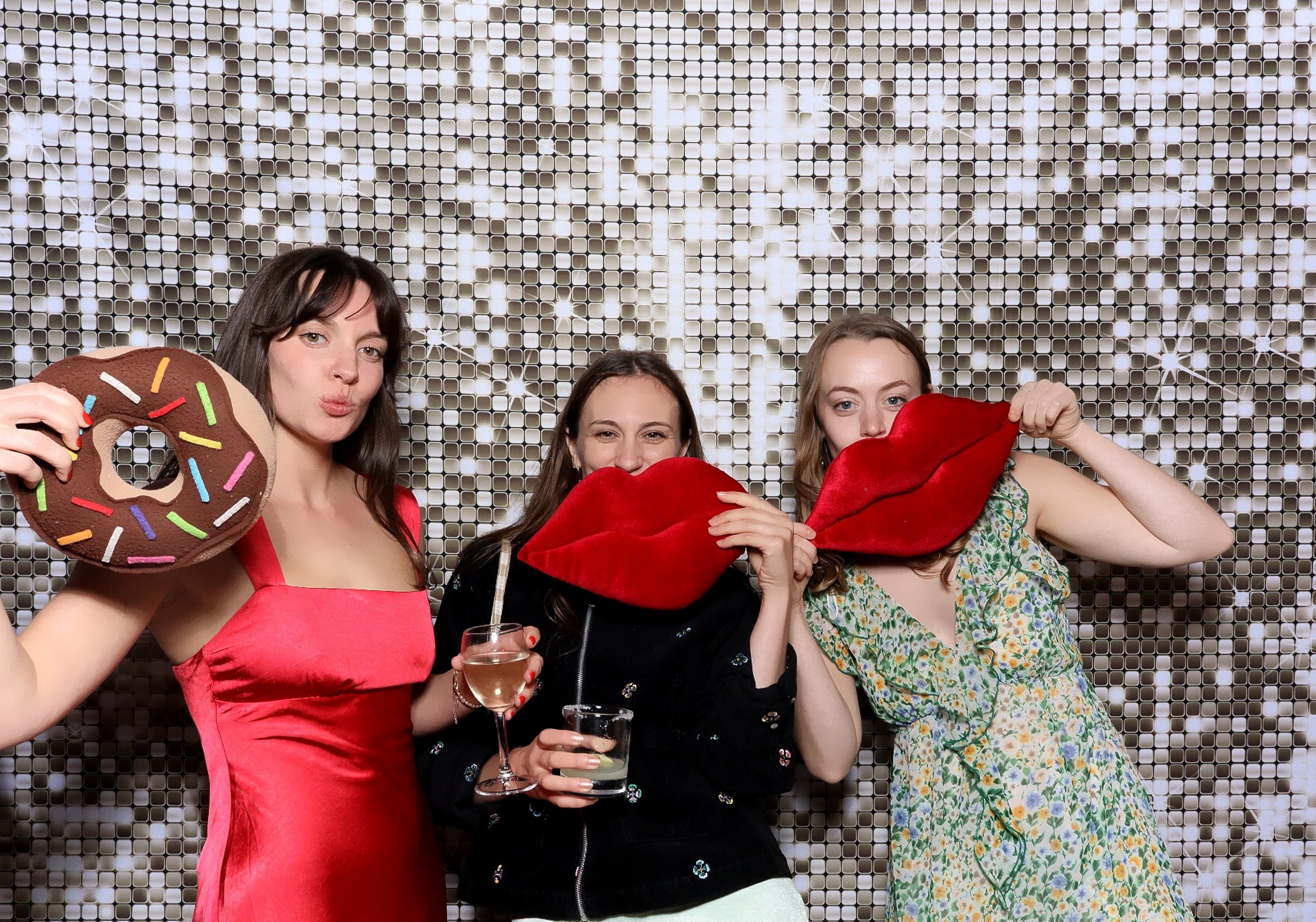 Eloise & Sam | View more photos from the event at v1.boothgallery.com/u/MooMuu-Photo-Booths/Eloise-Sam