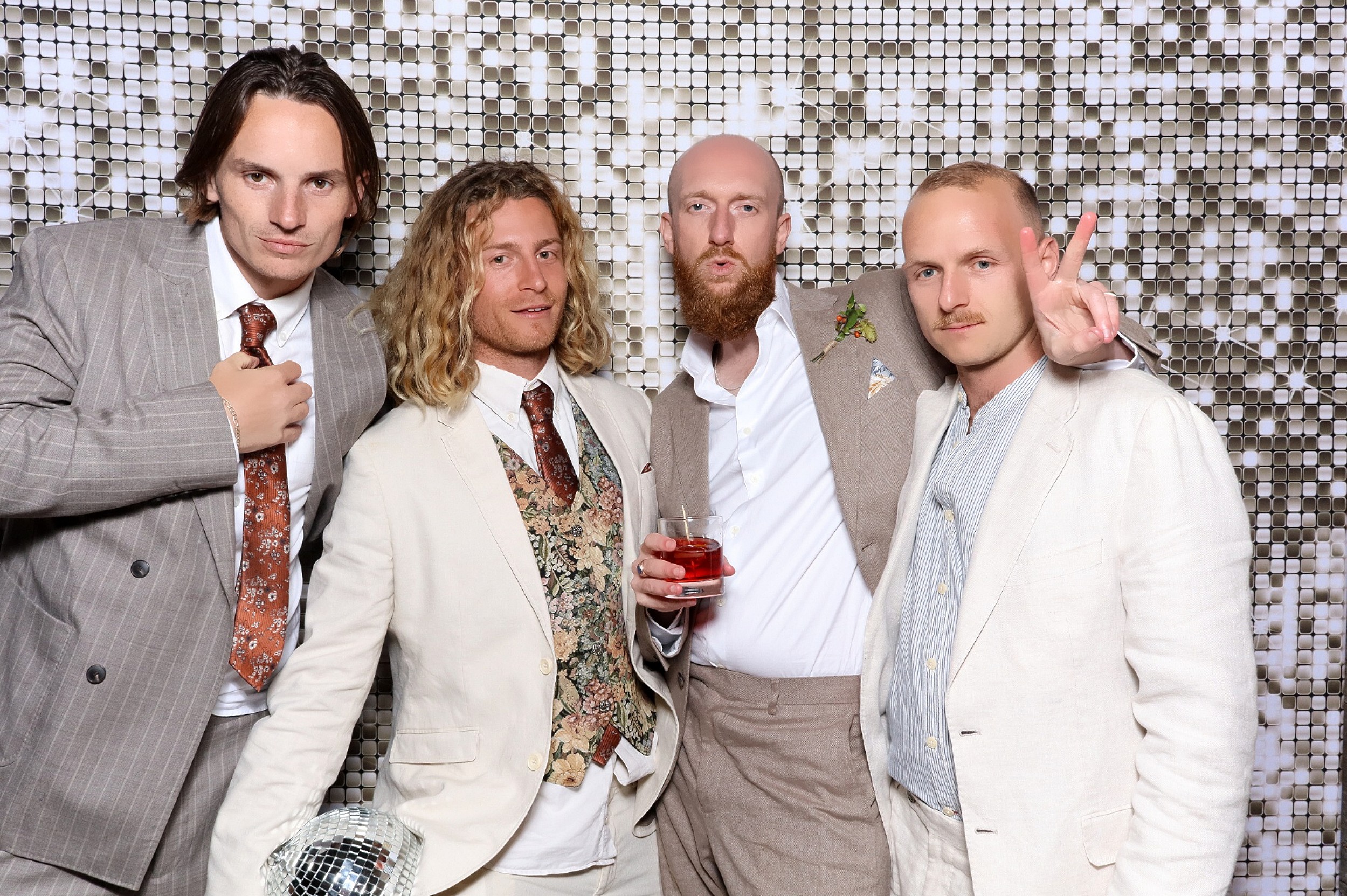 Eloise & Sam | View more photos from the event at v1.boothgallery.com/u/MooMuu-Photo-Booths/Eloise-Sam