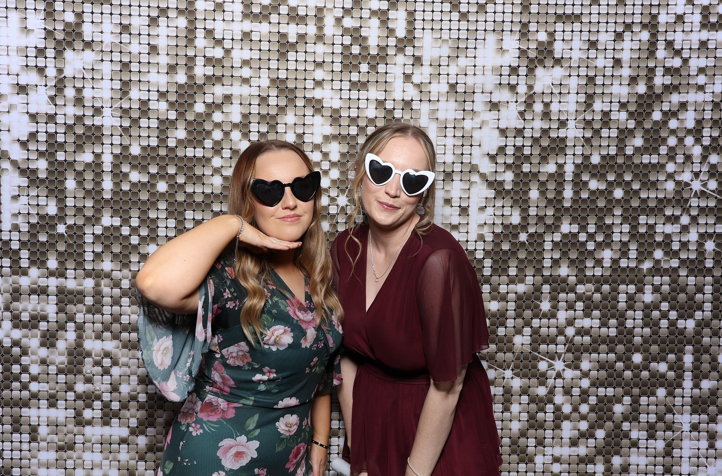 Leaha & Josh | View more photos from the event at v1.boothgallery.com/u/MooMuu-Photo-Booths/Leaha-Josh