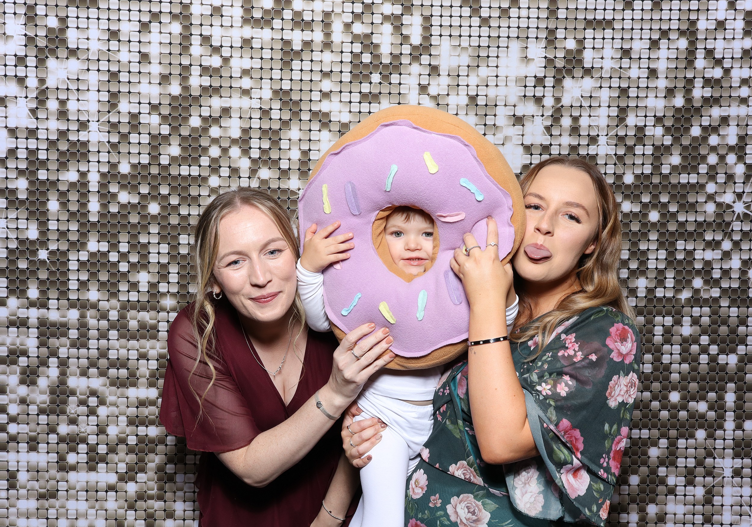 Leaha & Josh | View more photos from the event at v1.boothgallery.com/u/MooMuu-Photo-Booths/Leaha-Josh