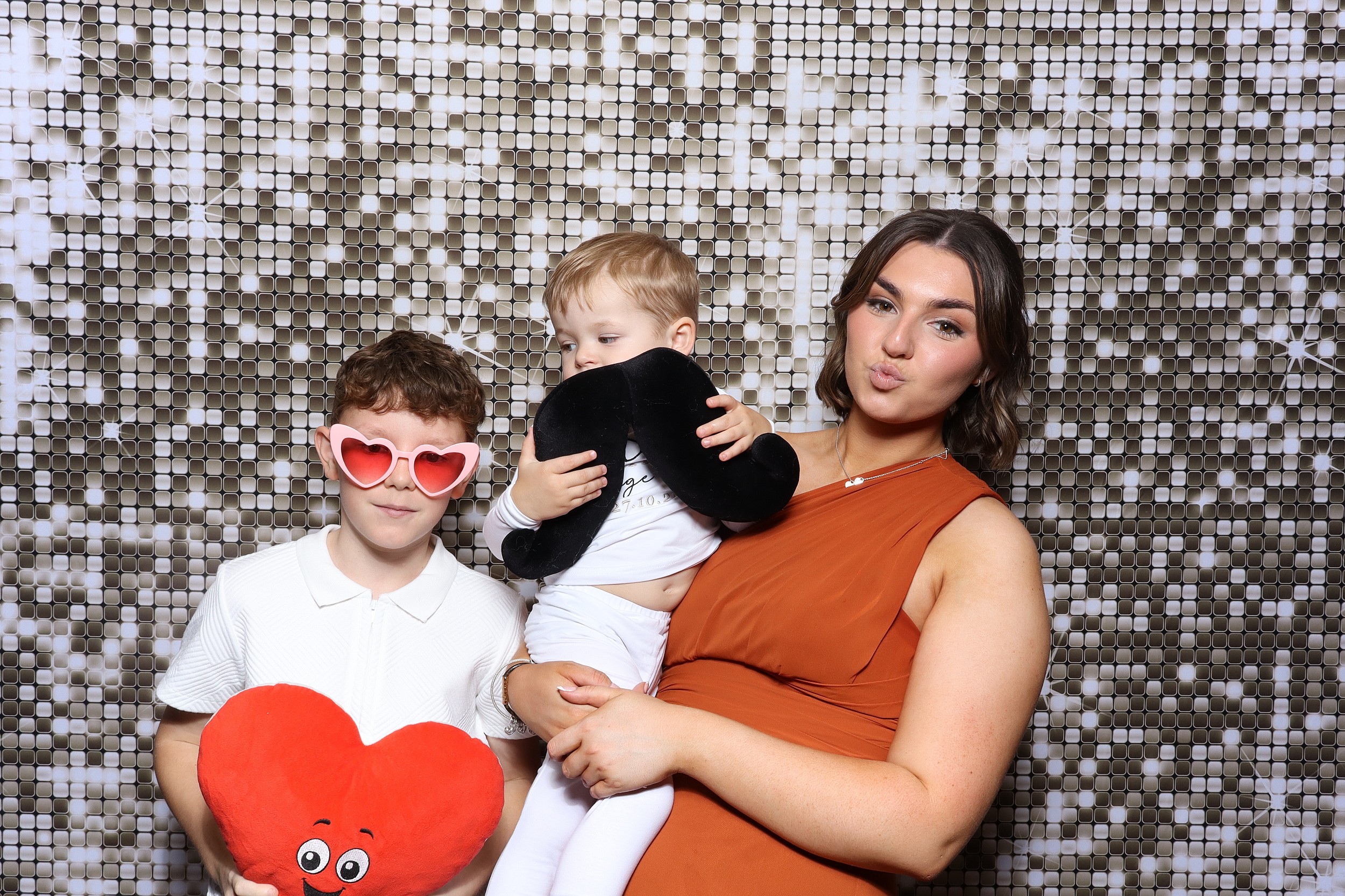 Leaha & Josh | View more photos from the event at v1.boothgallery.com/u/MooMuu-Photo-Booths/Leaha-Josh