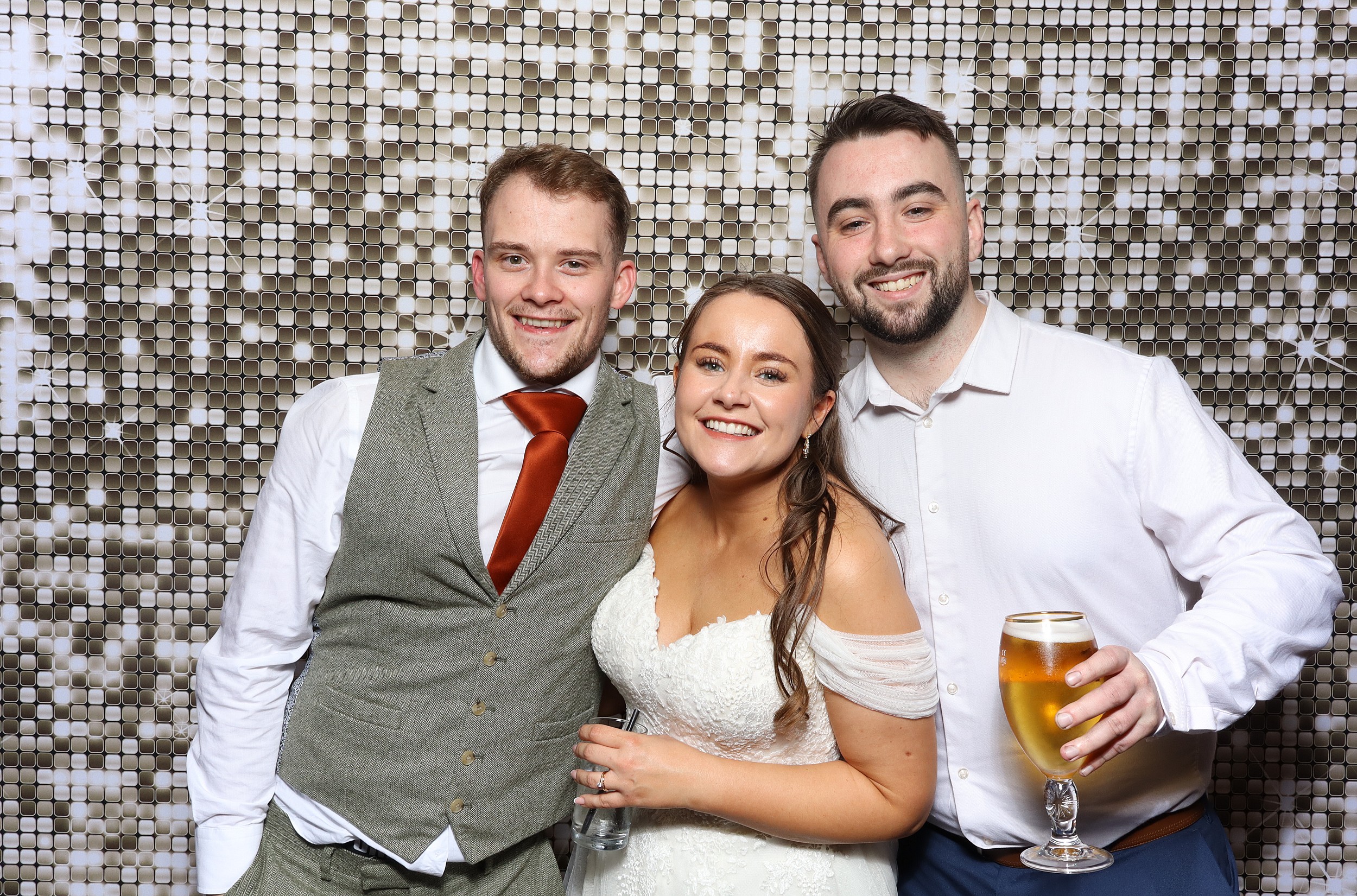 Leaha & Josh | View more photos from the event at v1.boothgallery.com/u/MooMuu-Photo-Booths/Leaha-Josh