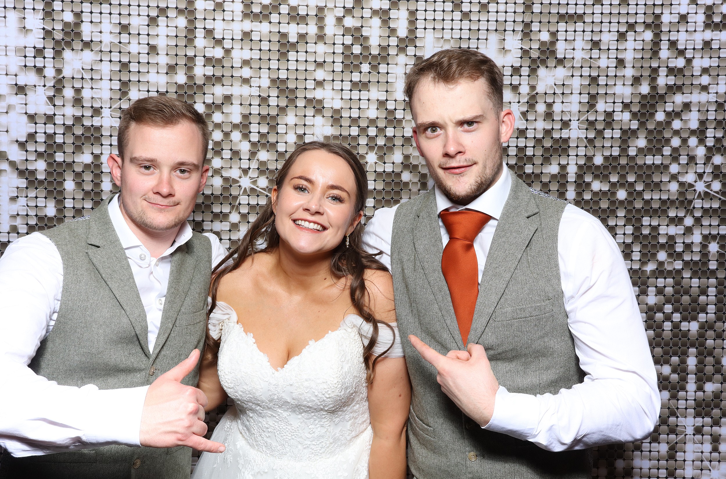 Leaha & Josh | View more photos from the event at v1.boothgallery.com/u/MooMuu-Photo-Booths/Leaha-Josh