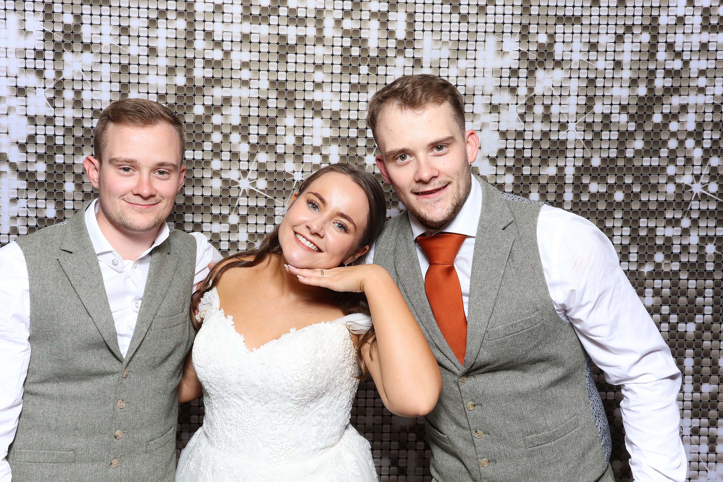 Leaha & Josh | View more photos from the event at v1.boothgallery.com/u/MooMuu-Photo-Booths/Leaha-Josh