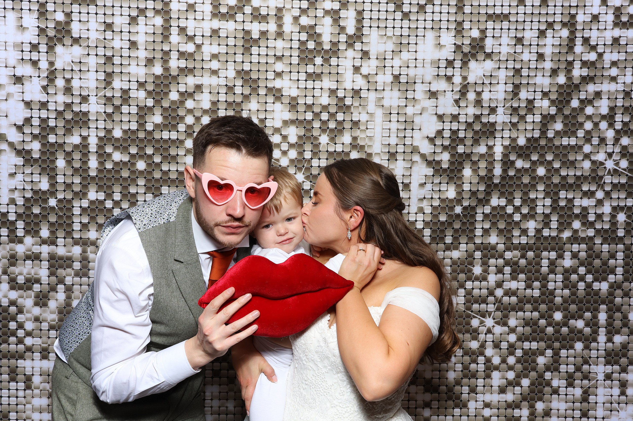 Leaha & Josh | View more photos from the event at v1.boothgallery.com/u/MooMuu-Photo-Booths/Leaha-Josh