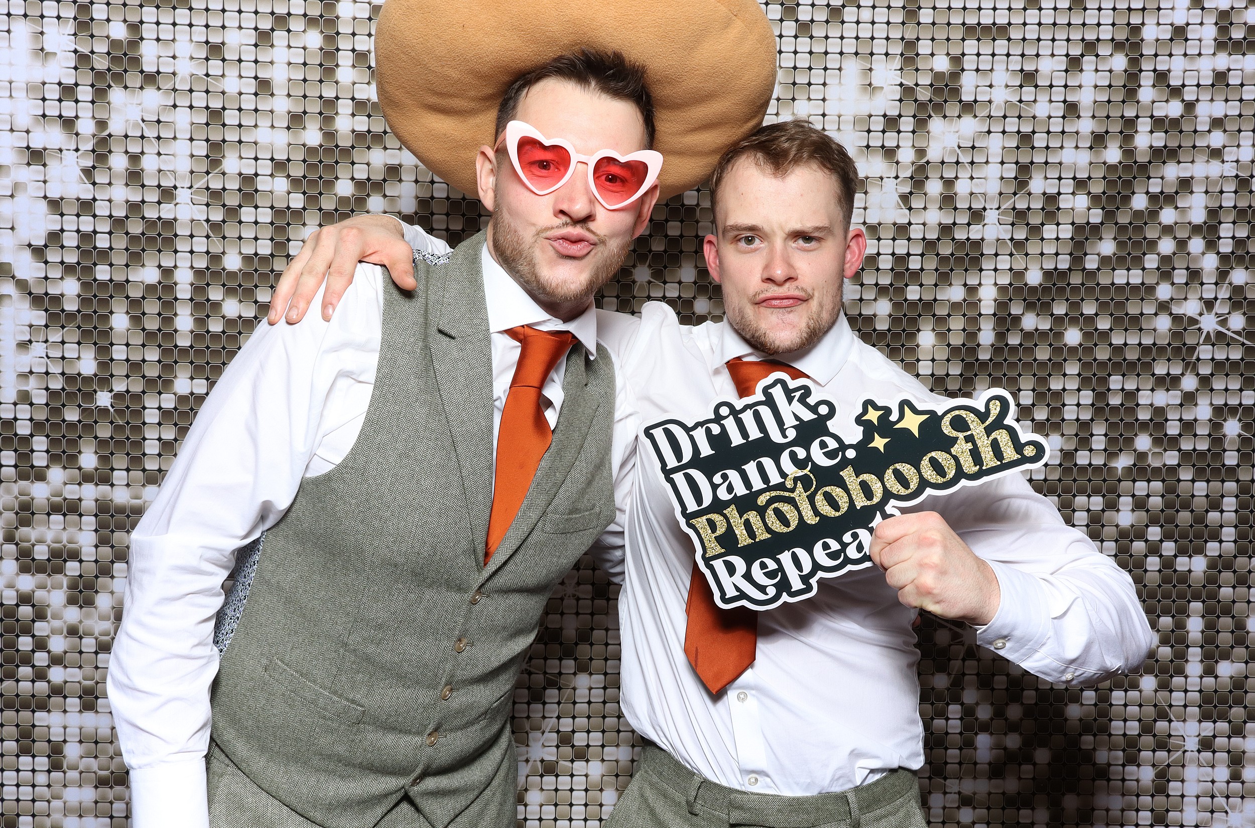 Leaha & Josh | View more photos from the event at v1.boothgallery.com/u/MooMuu-Photo-Booths/Leaha-Josh