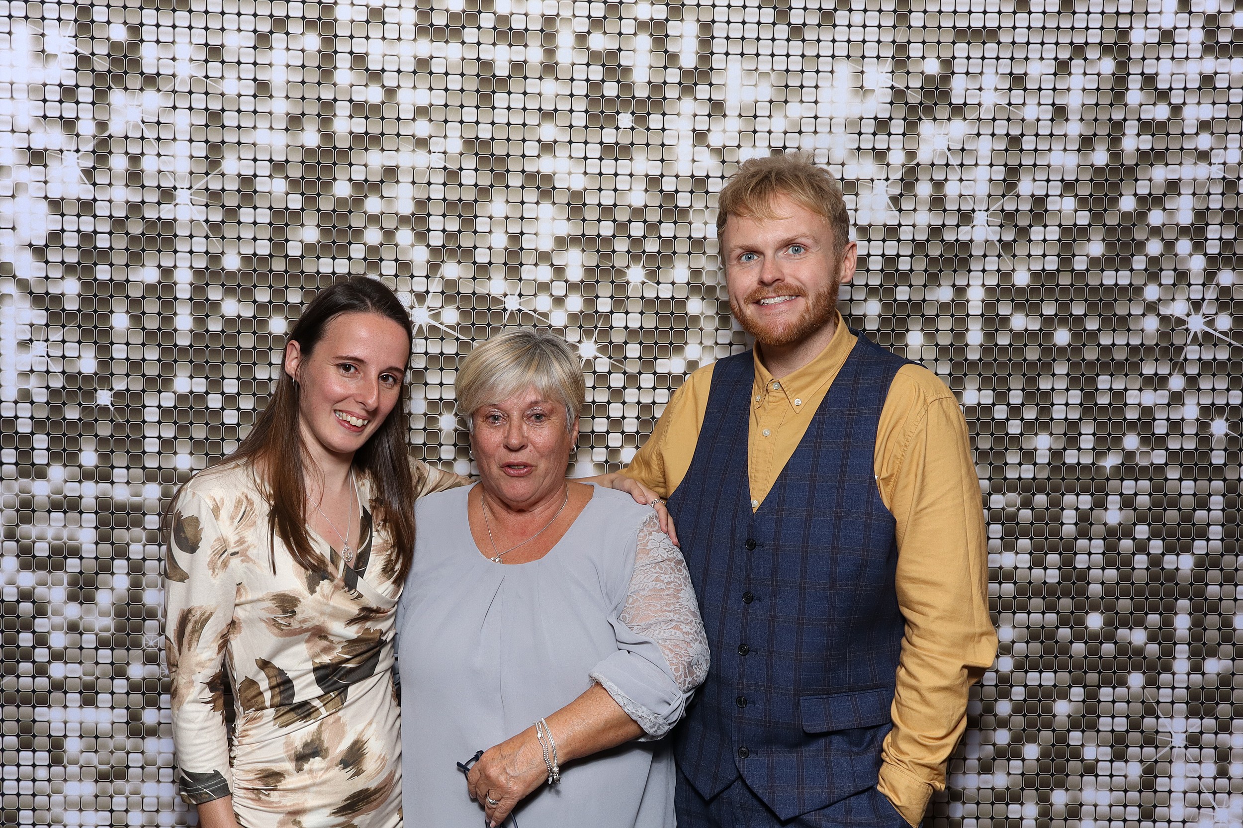 Leaha & Josh | View more photos from the event at v1.boothgallery.com/u/MooMuu-Photo-Booths/Leaha-Josh