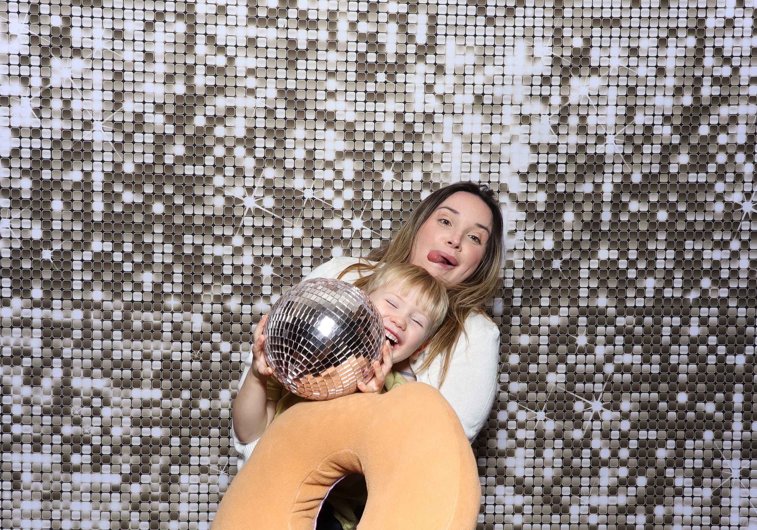 Leaha & Josh | View more photos from the event at v1.boothgallery.com/u/MooMuu-Photo-Booths/Leaha-Josh