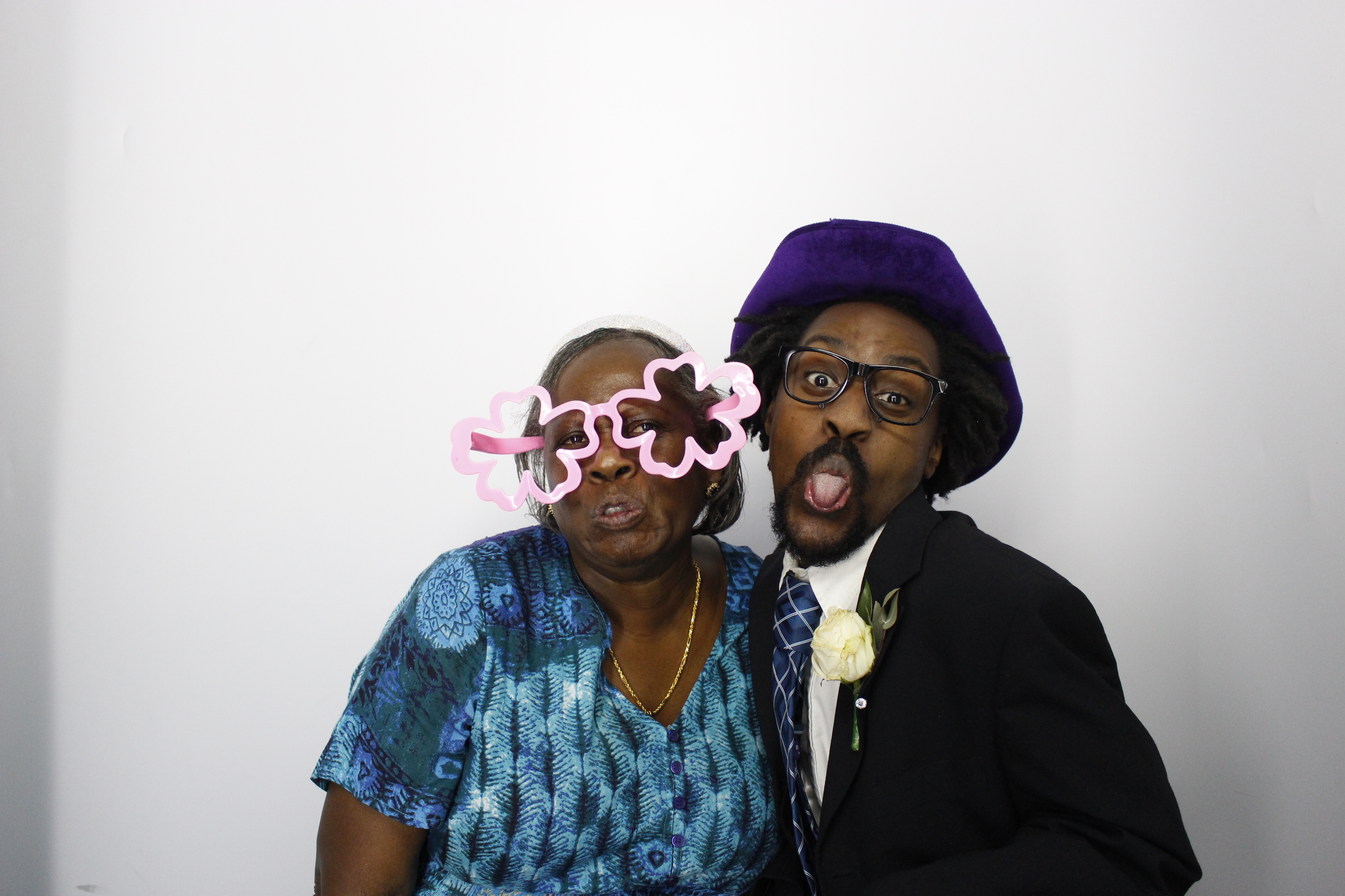 Venus & Keith's Wedding | View more photos from the event at gallery.myphotoboothexperience.co.uk/u/MyPhotoBoothExperienceLtd/Venus-Keiths-Wedding