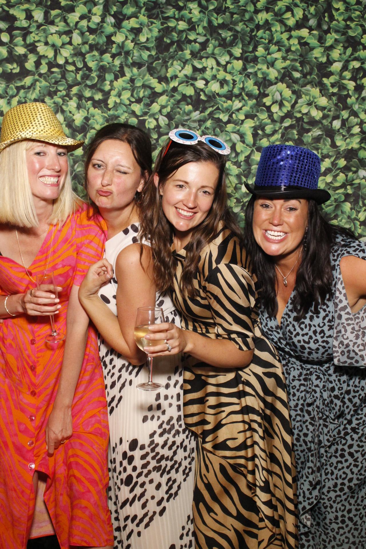 Steve & Harriet's Wedding  | View more photos from the event at gallery.myphotoboothexperience.co.uk/u/MyPhotoBoothExperienceLtd/Steve-Harriets-Wedding