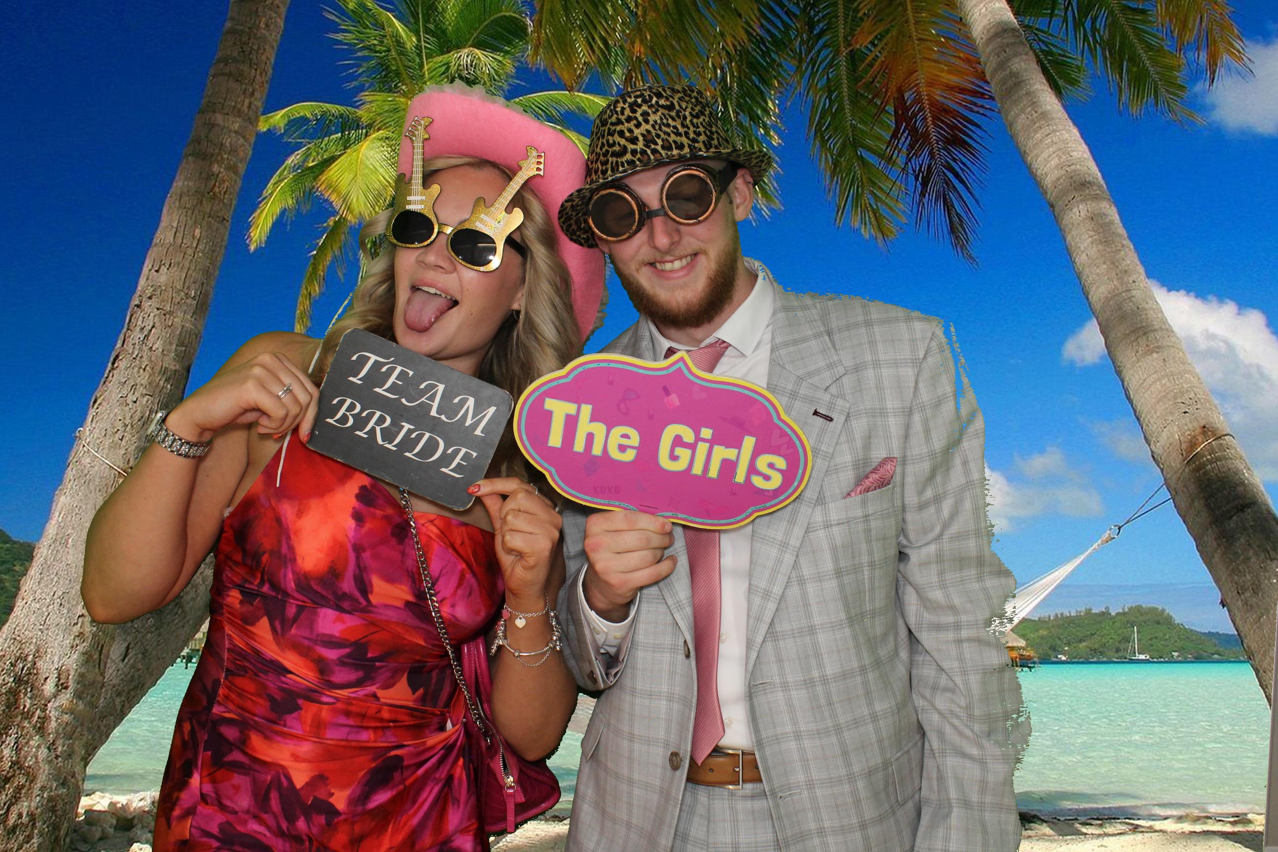 Bethany & Daniel | View more photos from the event at gallery.omegaphotobooths.co.uk/u/Omega-Photobooths/Bethany-Daniel