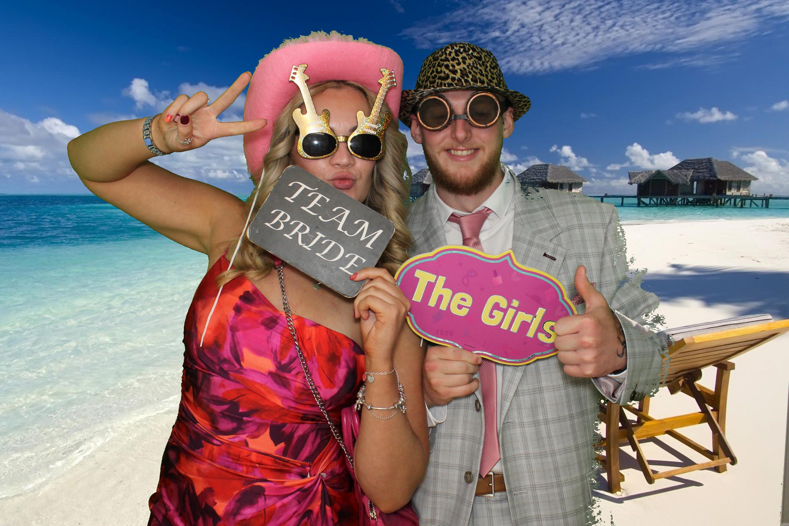 Bethany & Daniel | View more photos from the event at gallery.omegaphotobooths.co.uk/u/Omega-Photobooths/Bethany-Daniel
