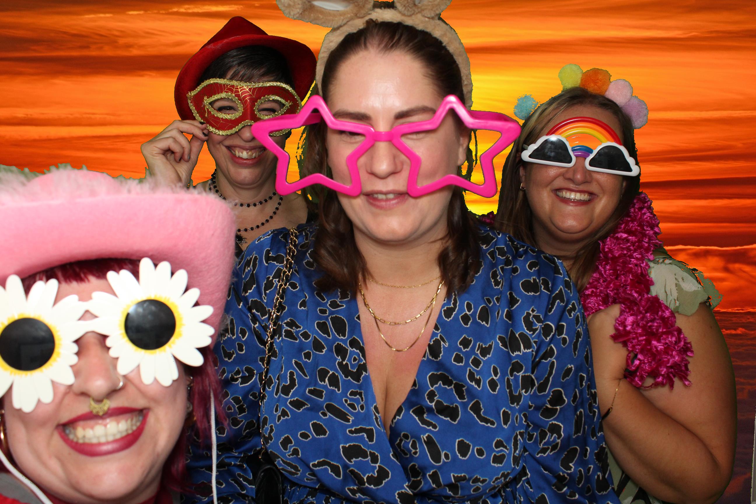 Bethany & Daniel | View more photos from the event at gallery.omegaphotobooths.co.uk/u/Omega-Photobooths/Bethany-Daniel