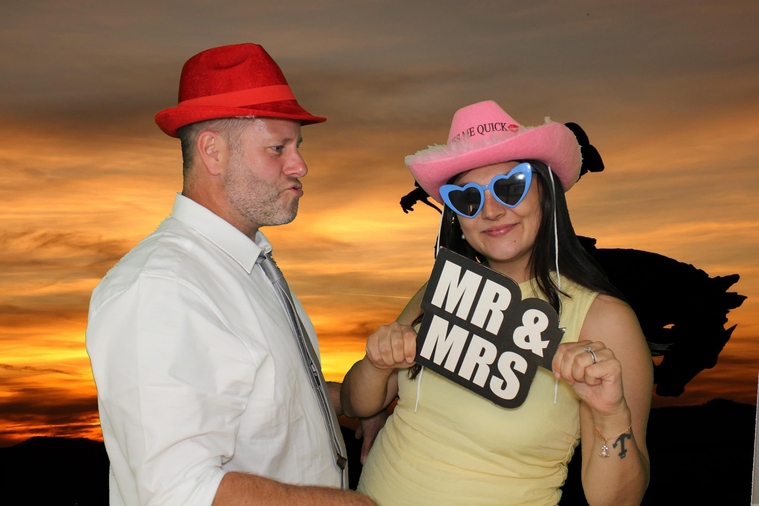 Bethany & Daniel | View more photos from the event at gallery.omegaphotobooths.co.uk/u/Omega-Photobooths/Bethany-Daniel