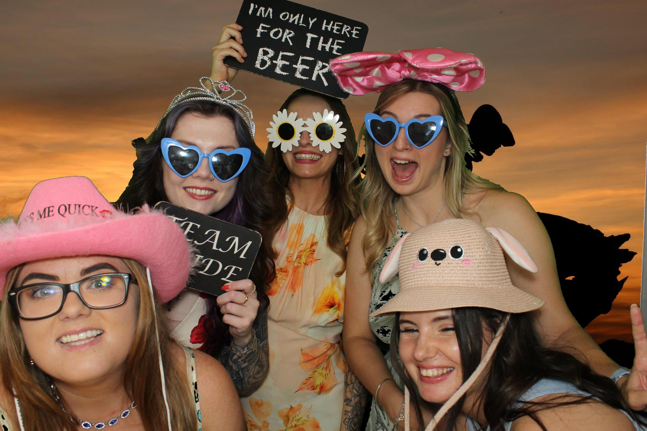 Bethany & Daniel | View more photos from the event at gallery.omegaphotobooths.co.uk/u/Omega-Photobooths/Bethany-Daniel