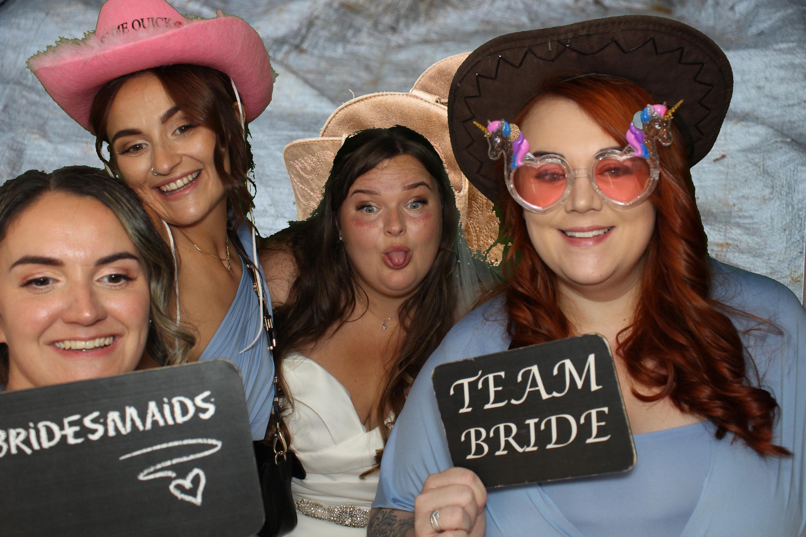 Bethany & Daniel | View more photos from the event at gallery.omegaphotobooths.co.uk/u/Omega-Photobooths/Bethany-Daniel