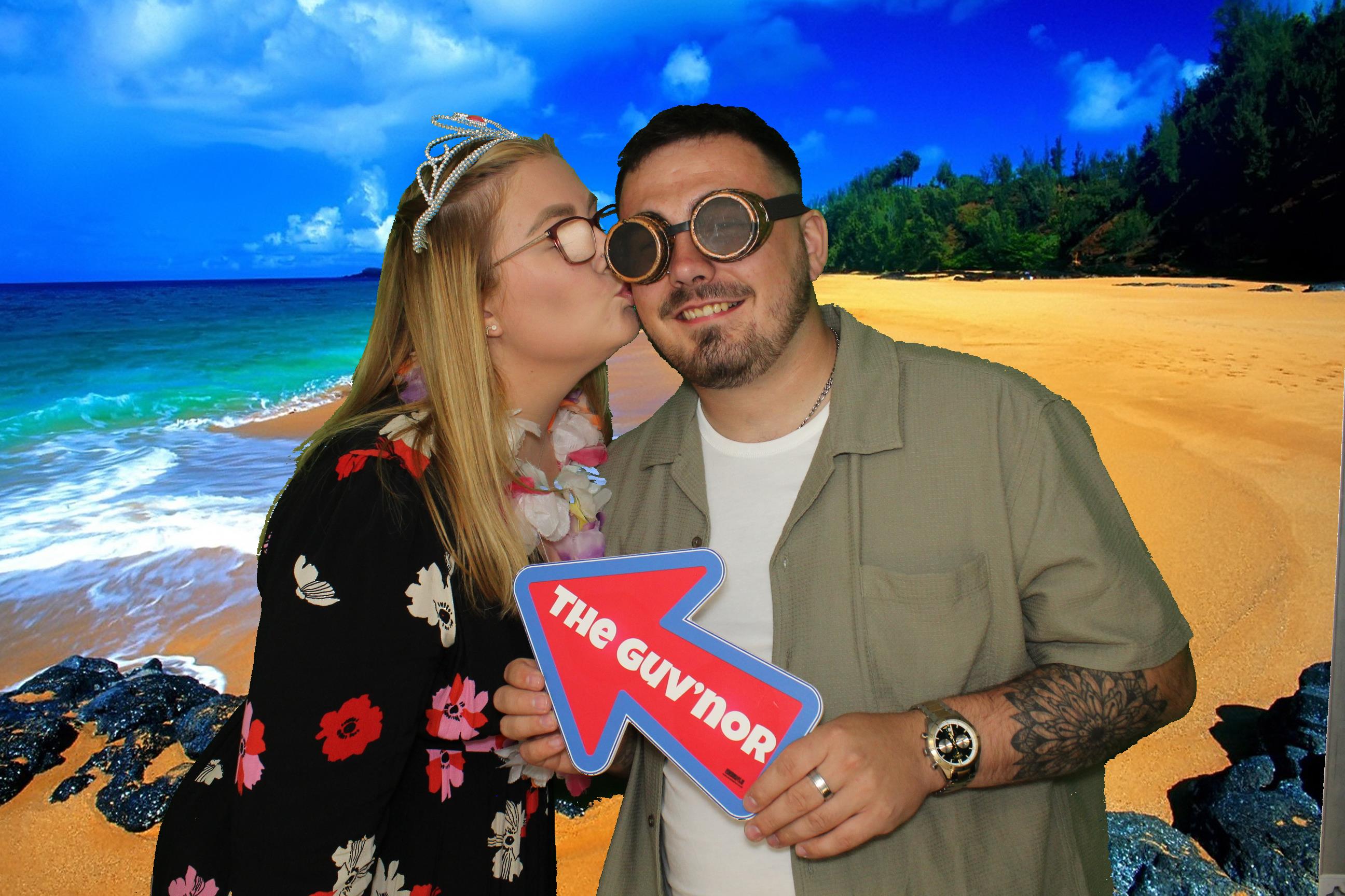 Bethany & Daniel | View more photos from the event at gallery.omegaphotobooths.co.uk/u/Omega-Photobooths/Bethany-Daniel