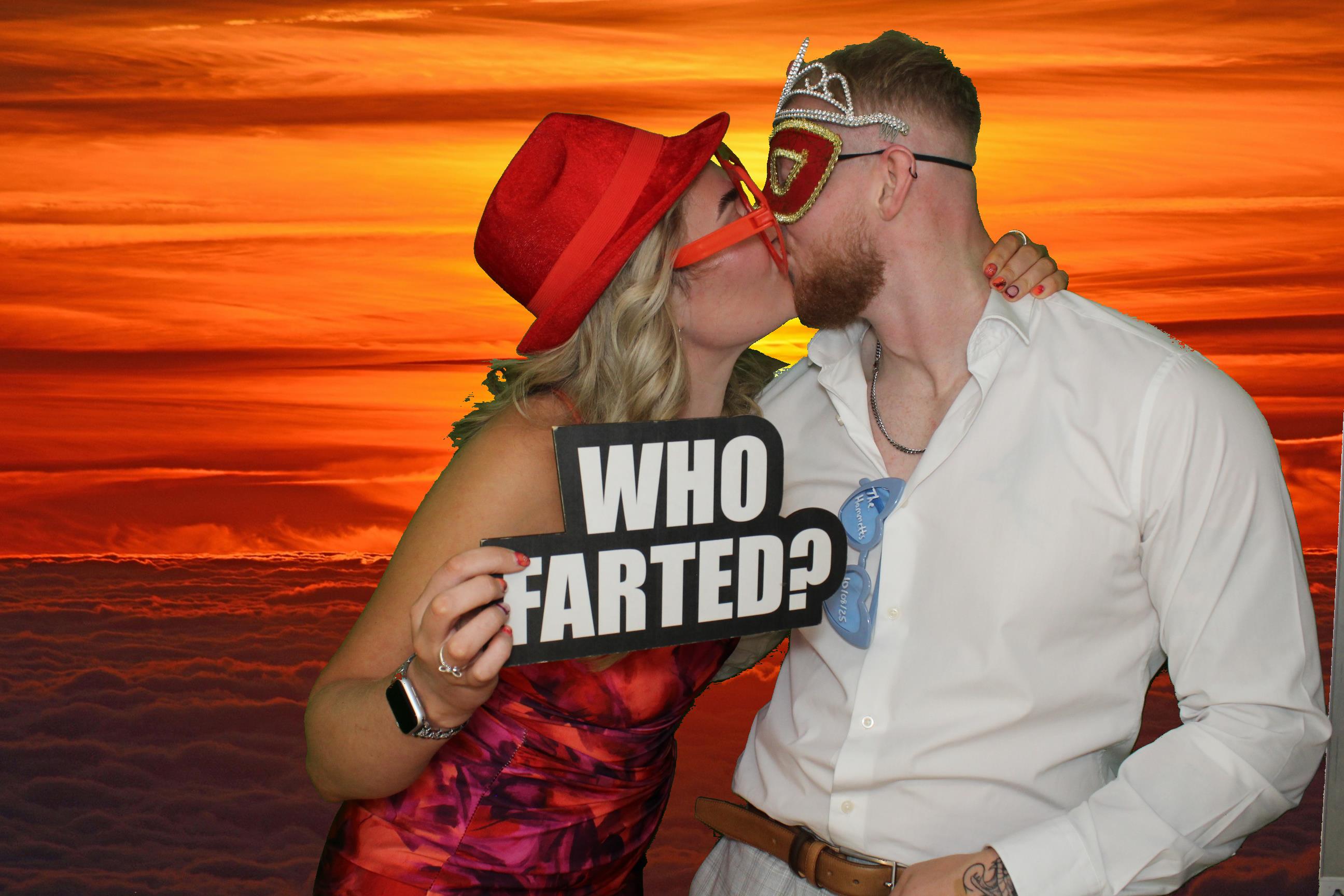Bethany & Daniel | View more photos from the event at gallery.omegaphotobooths.co.uk/u/Omega-Photobooths/Bethany-Daniel