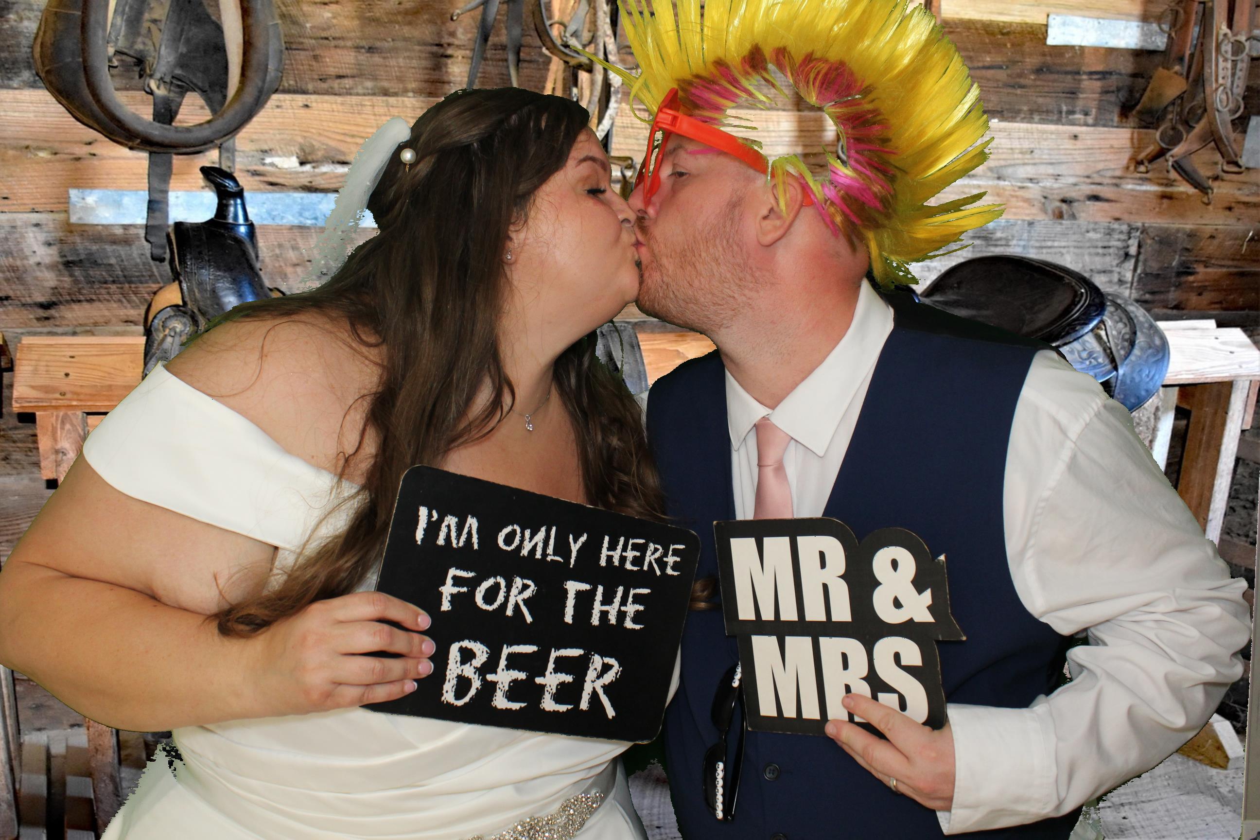 Bethany & Daniel | View more photos from the event at gallery.omegaphotobooths.co.uk/u/Omega-Photobooths/Bethany-Daniel