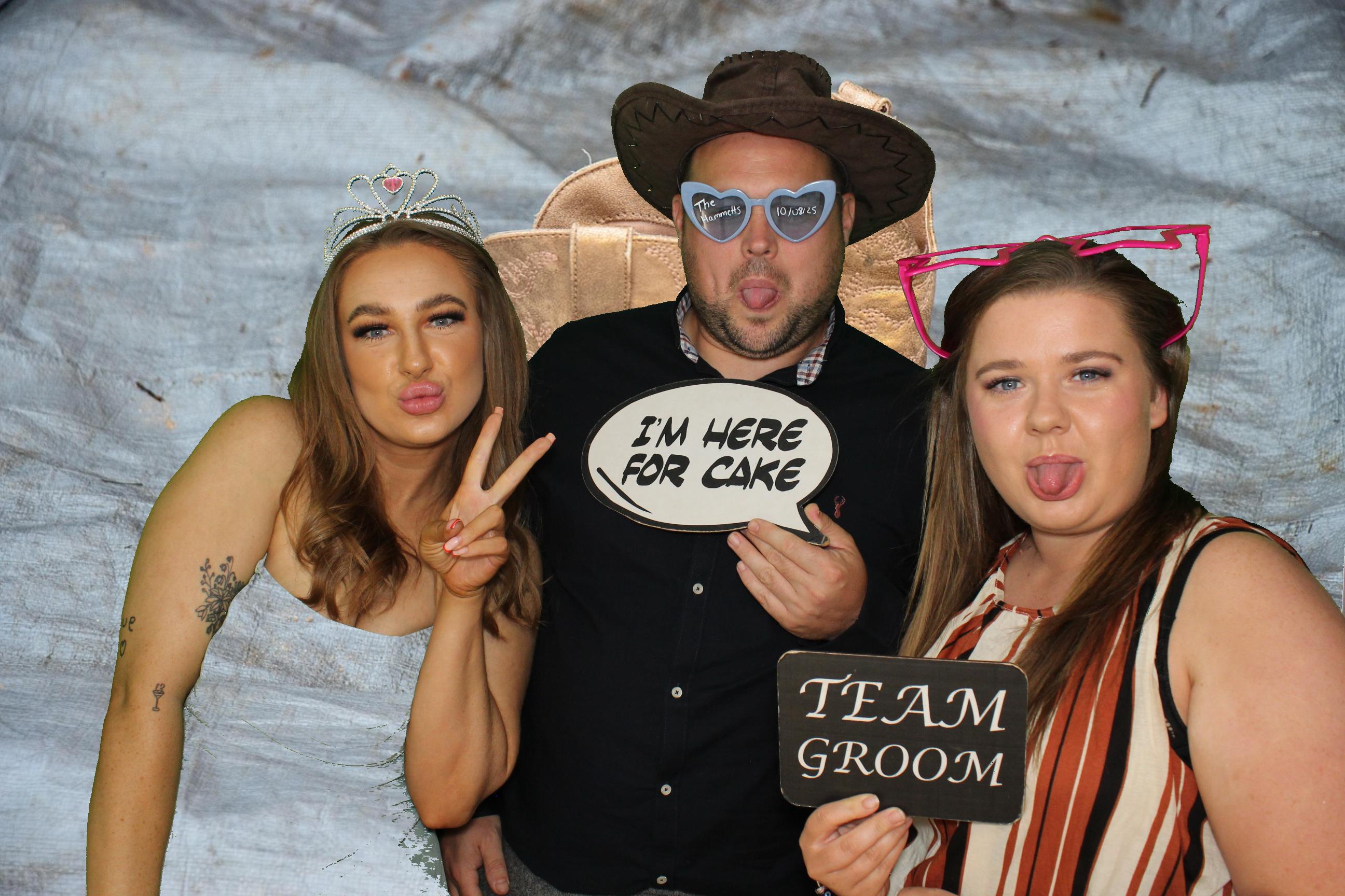 Bethany & Daniel | View more photos from the event at gallery.omegaphotobooths.co.uk/u/Omega-Photobooths/Bethany-Daniel