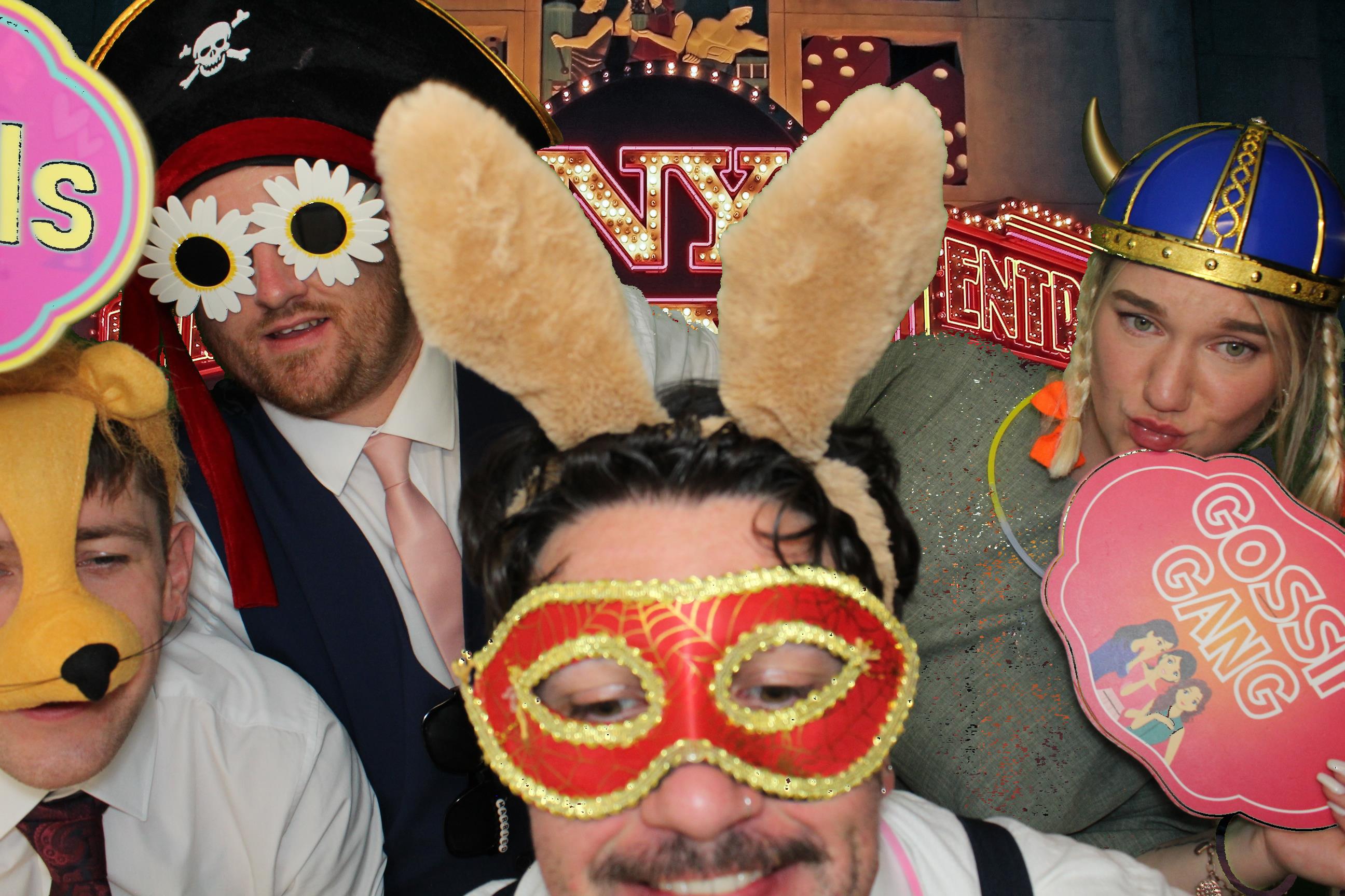 Bethany & Daniel | View more photos from the event at gallery.omegaphotobooths.co.uk/u/Omega-Photobooths/Bethany-Daniel