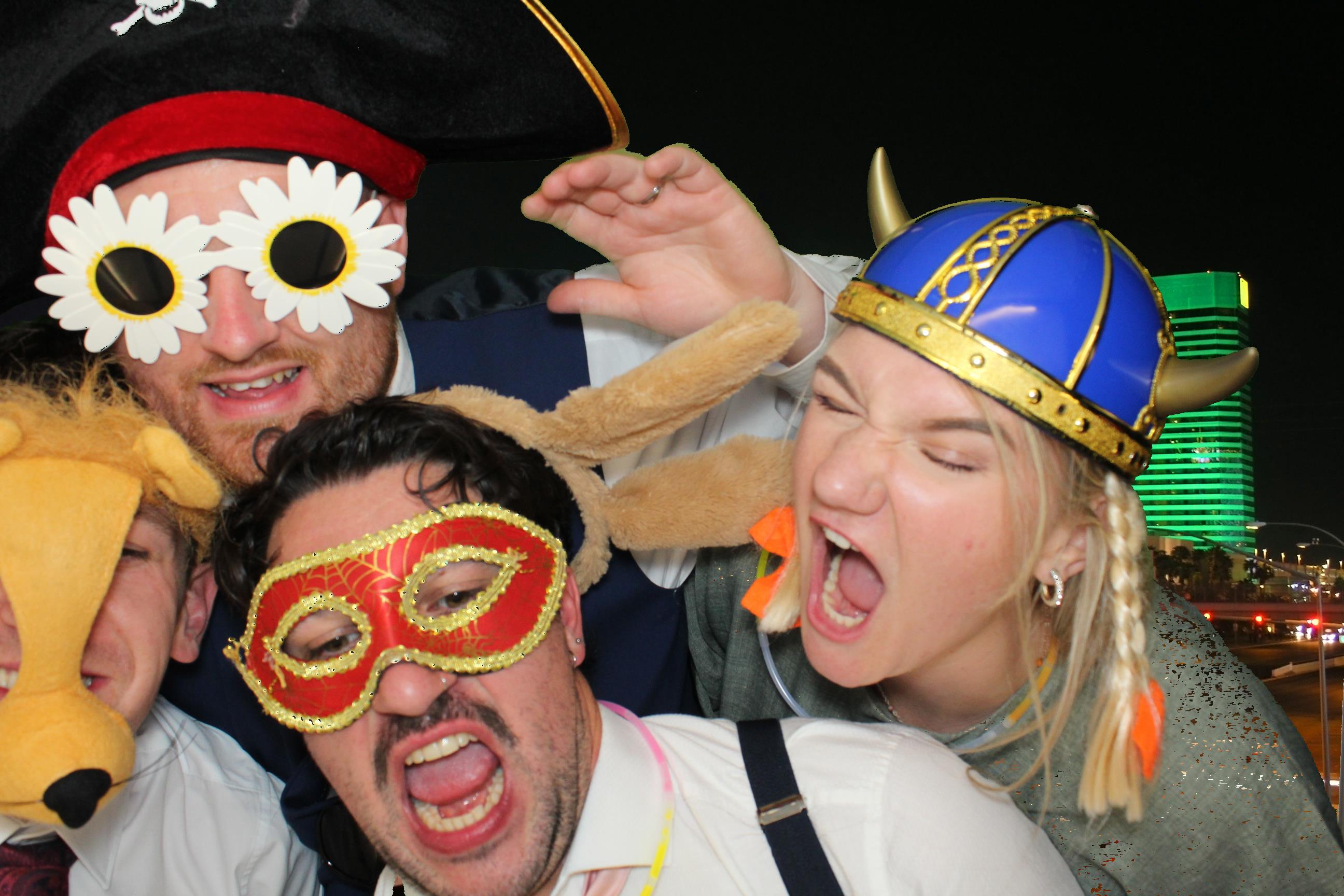 Bethany & Daniel | View more photos from the event at gallery.omegaphotobooths.co.uk/u/Omega-Photobooths/Bethany-Daniel