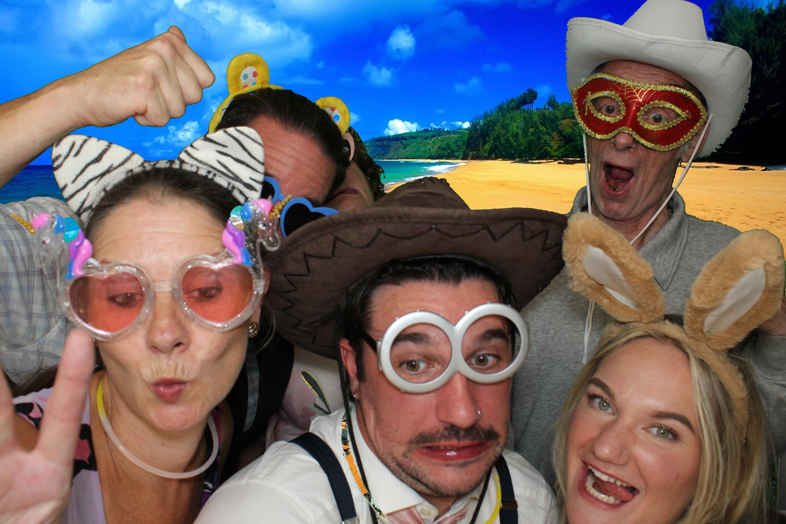 Bethany & Daniel | View more photos from the event at gallery.omegaphotobooths.co.uk/u/Omega-Photobooths/Bethany-Daniel