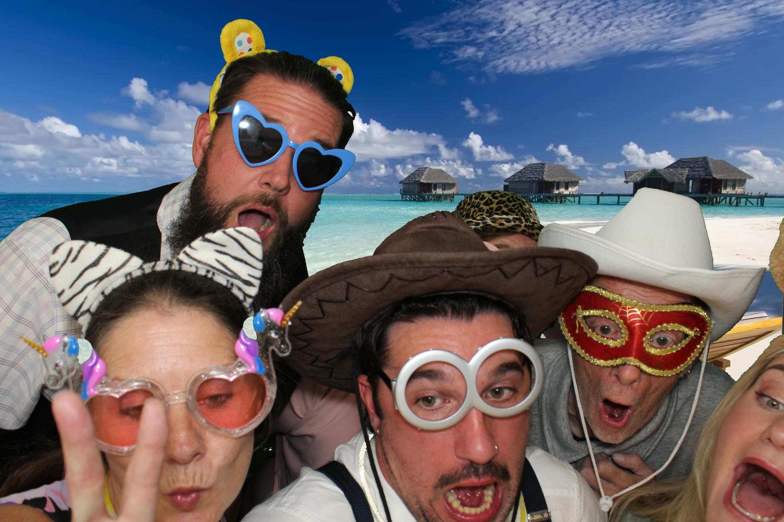 Bethany & Daniel | View more photos from the event at gallery.omegaphotobooths.co.uk/u/Omega-Photobooths/Bethany-Daniel